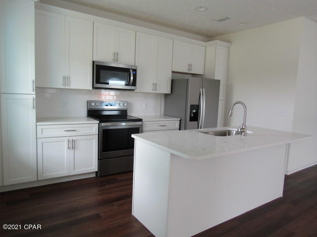 Laguna Beach 8th Add - Residential Lease