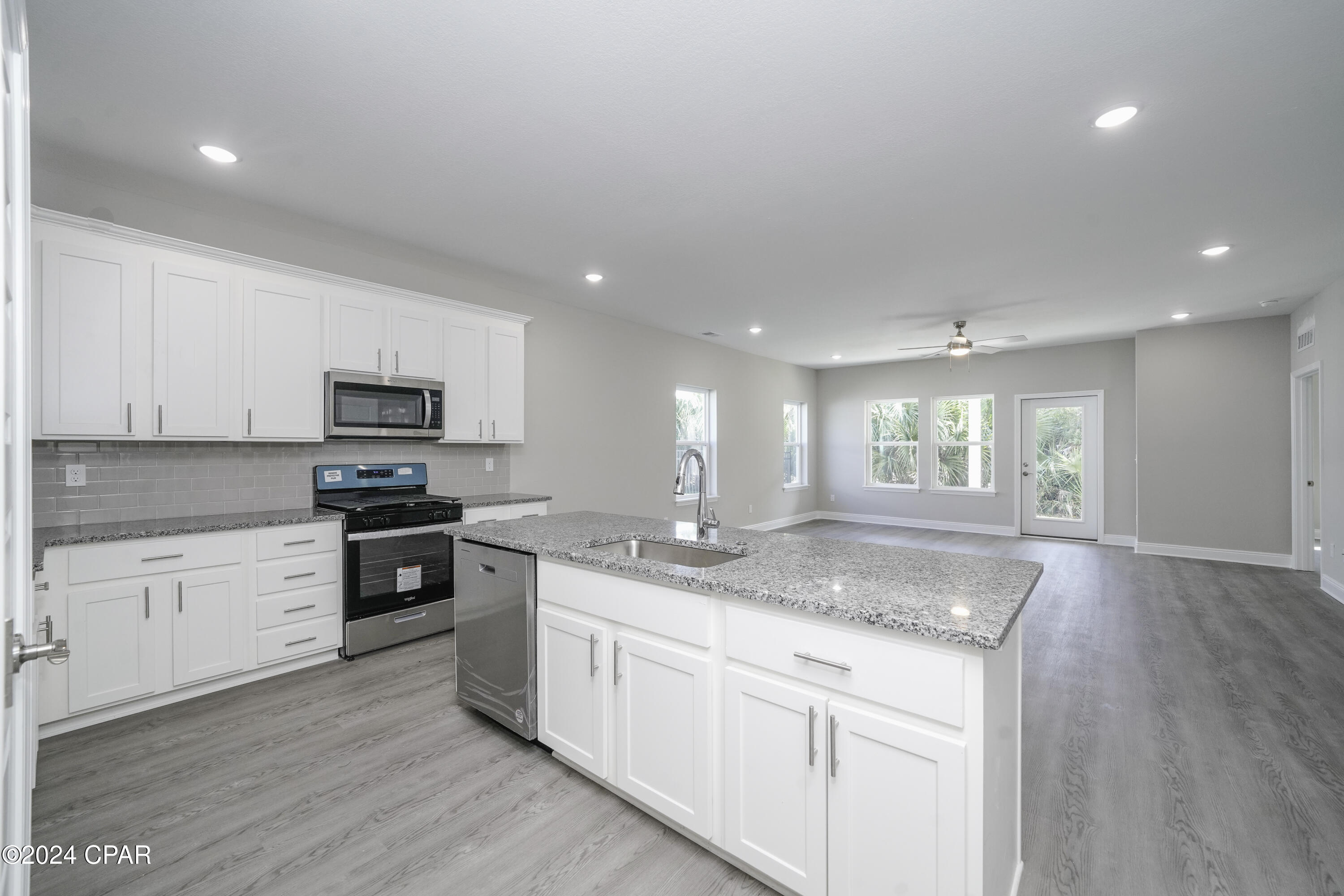 [No Recorded Subdiv] - Residential