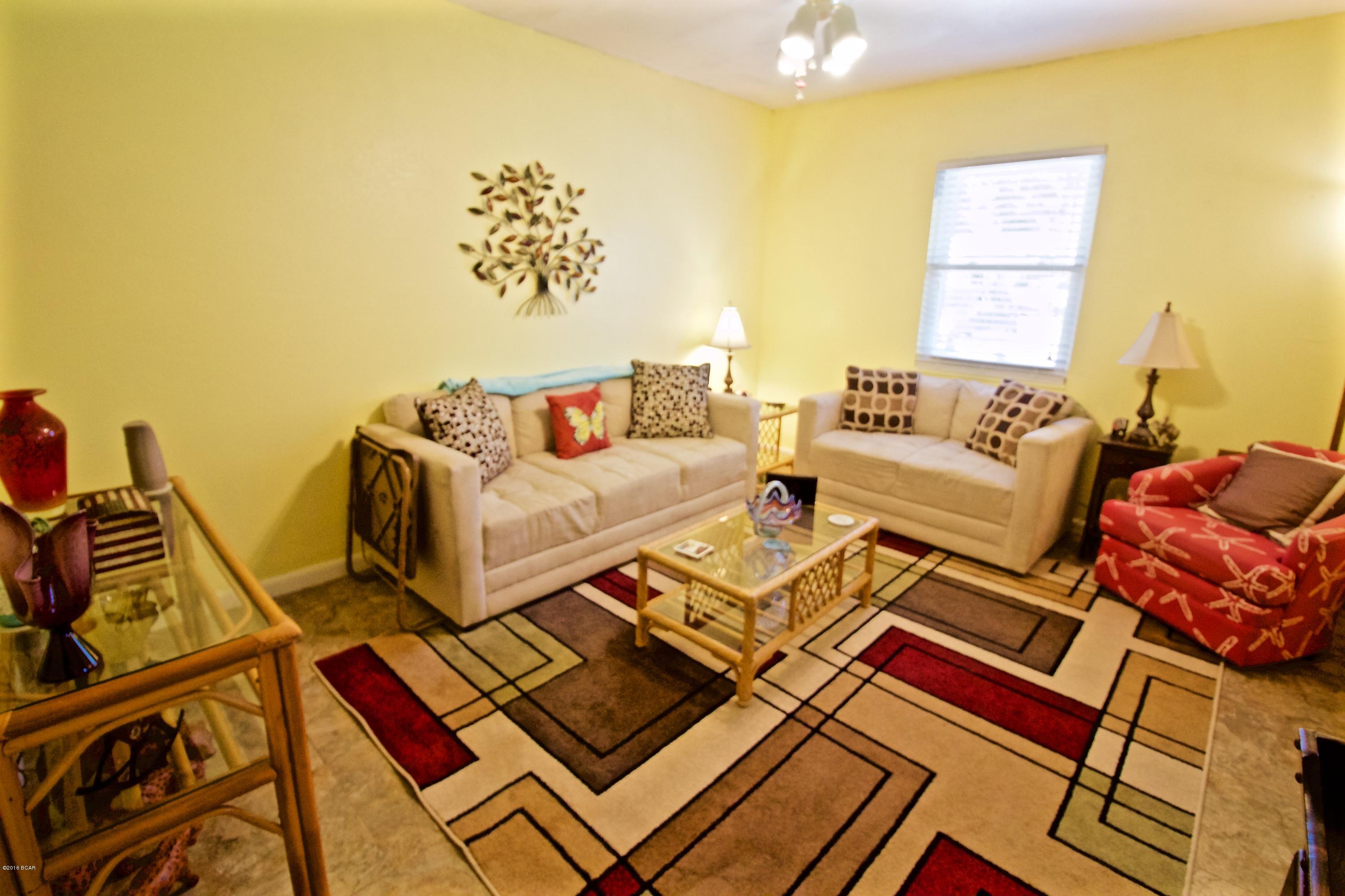 Pine Forest Est Ph 1 - Residential