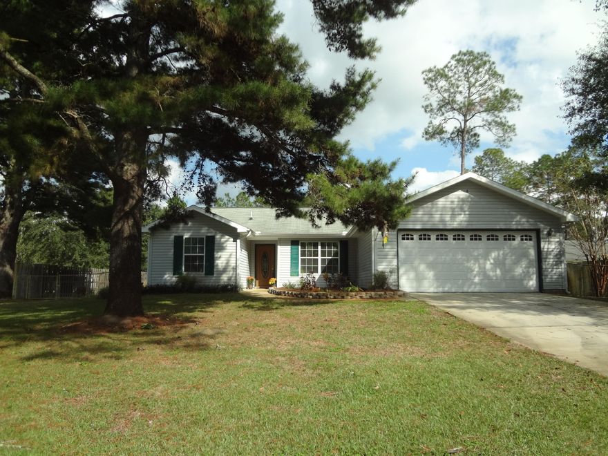 Immaculate home with large .5 acre lot and workshop. Home is open and bright, low maintenance and located on a quiet cul-de sac. The tiled foyer opens to a spacious family room with cathedral ceilings and has French doors that lead to a patio overlooking back yard. The kitchen is tiled and open to the family room, breakfast room and separate dining room. The master bedroom is large along with spacious bath area. Whirlpool tub, separate shower, walk in closet and vanity area. Large laundry area, double garage with pull down for storage. The yard is fenced along with a 20x24 workshop w/garage door & porch.  Property is in a quiet neighborhood with 3 boat ramps nearby to enjoy Deer Point Lake. New HVAC is very efficient, providing low energy bills. Some furniture conveys..Call to view,