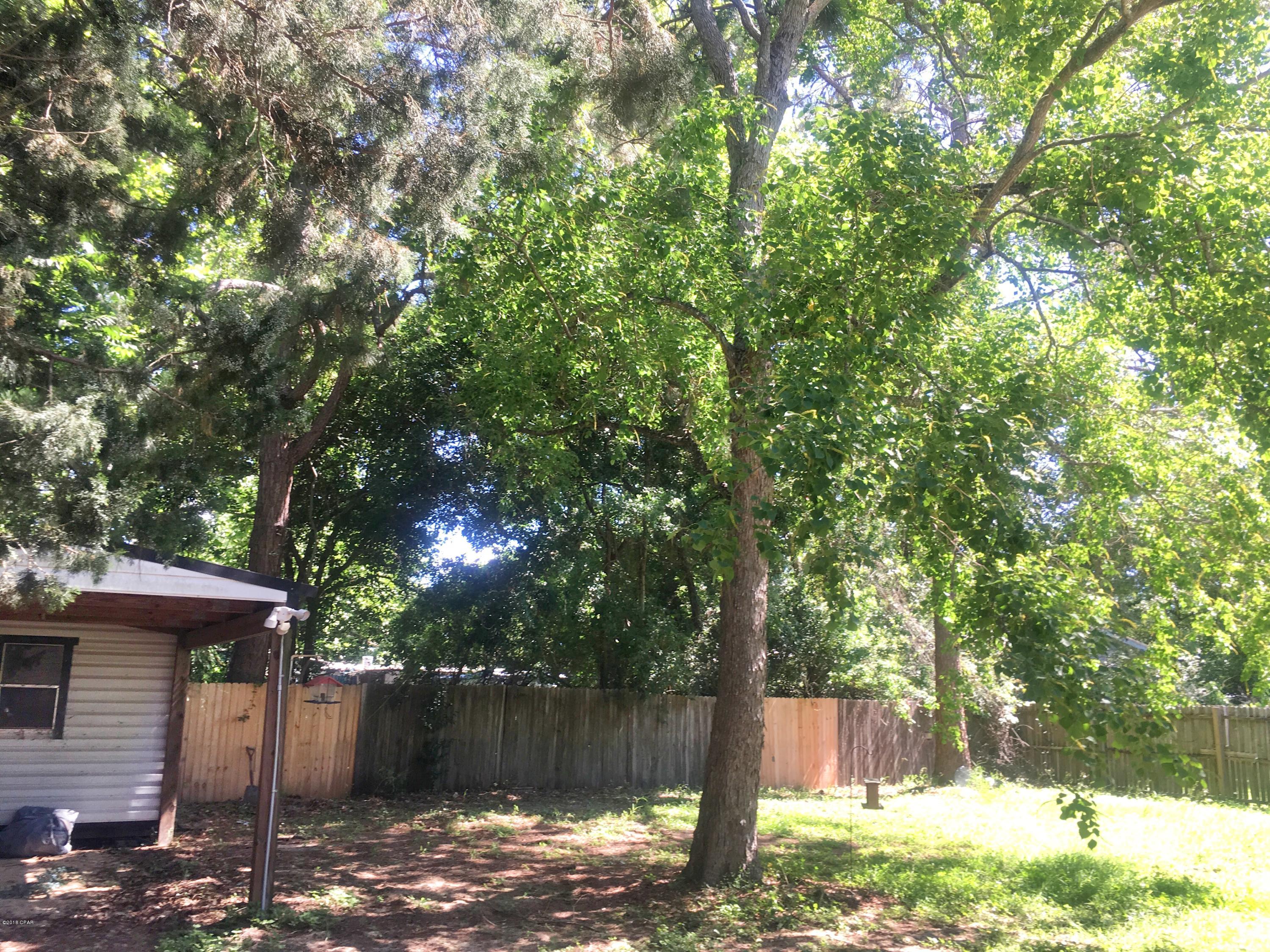 Davis Replat Of Lillian Carlisle - Residential