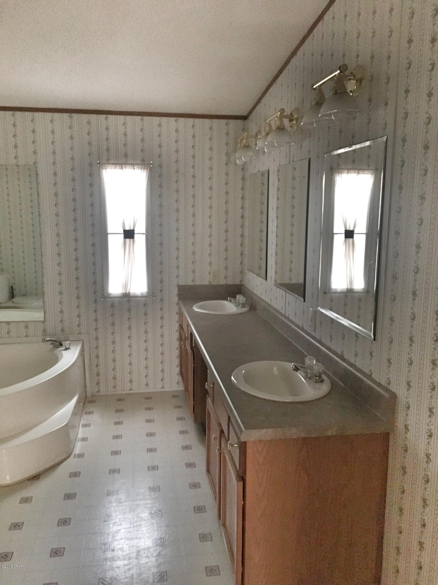 Davis Replat Of Lillian Carlisle - Residential