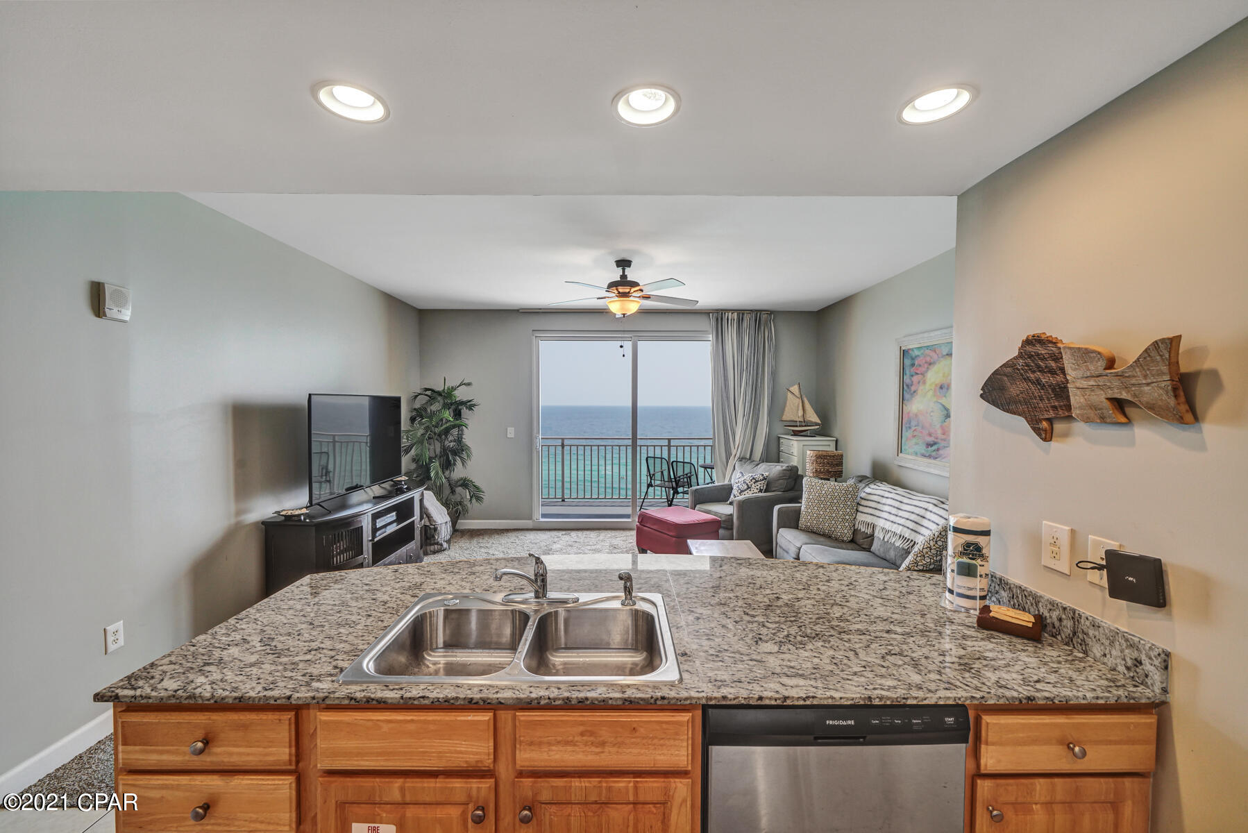 Splash Condo - Residential