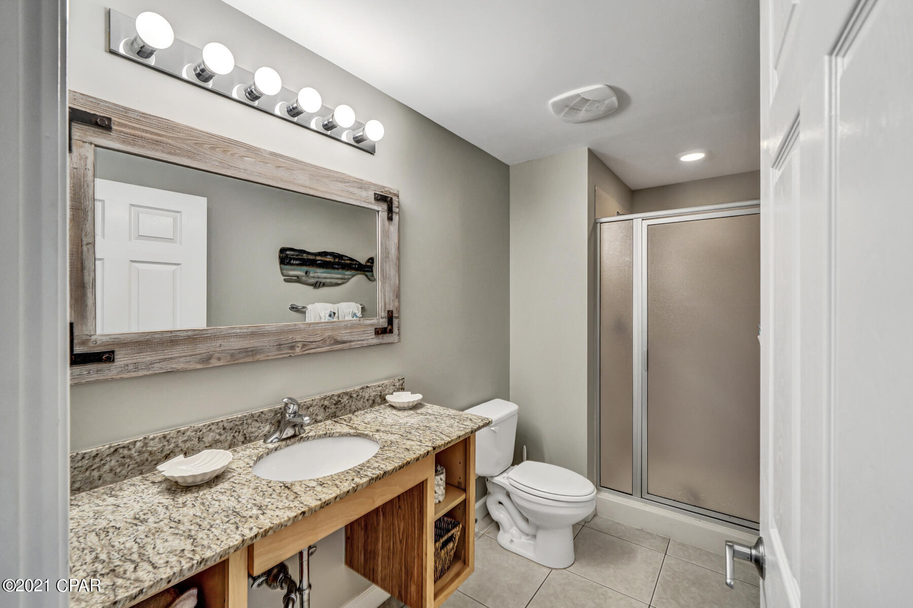 Splash Condo - Residential