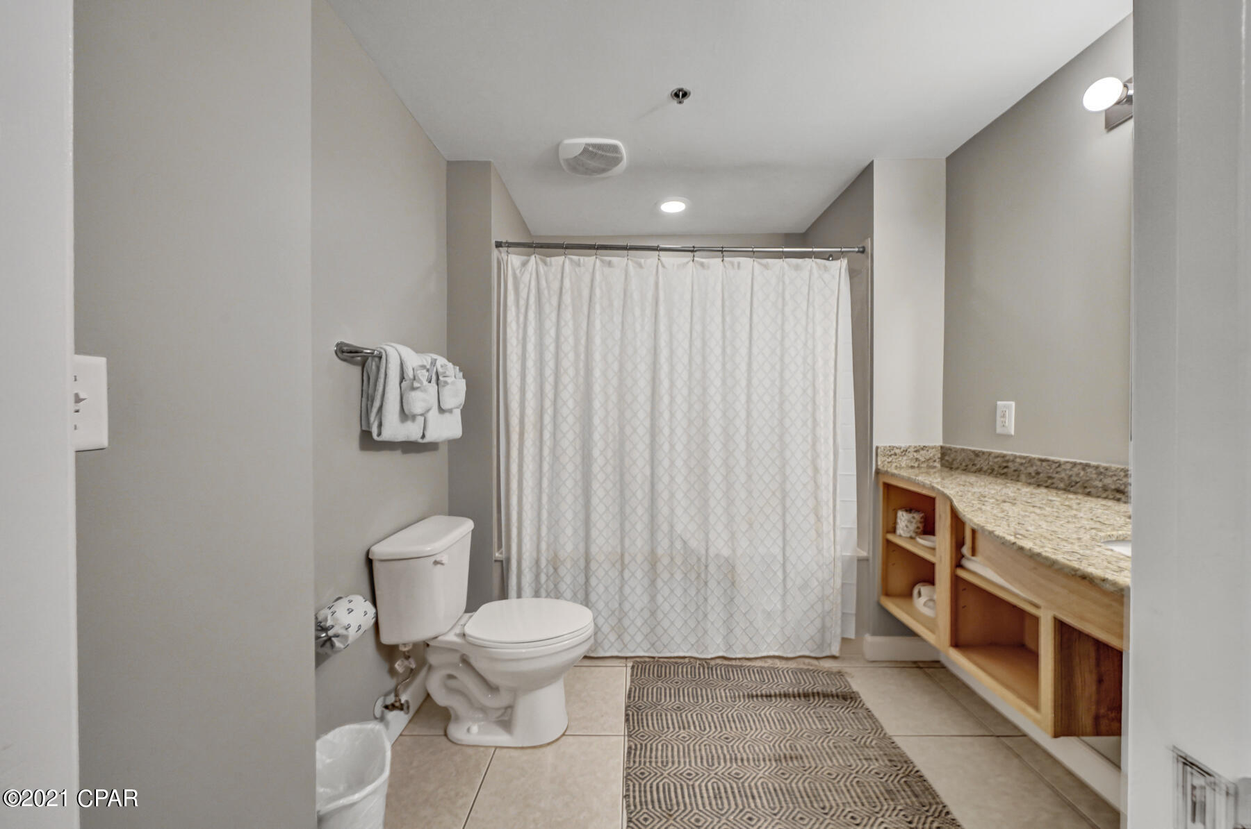 Splash Condo - Residential