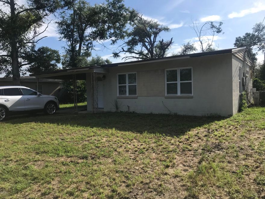 *Currently under Contract.  *Active -Contingent* Seller accepting backup offers*. Investors!!!!  This is your perfect investment property!  Seller has replaced the roof after Hurricane Michael.  Has been gutted and is ready for new interior.  Close to 2 Colleges, walk to the Bay and 15 minutes to the sandy beaches!!  Make this one your starter home the way you want it.  Square footage is not guaranteed.  Please measure if important.