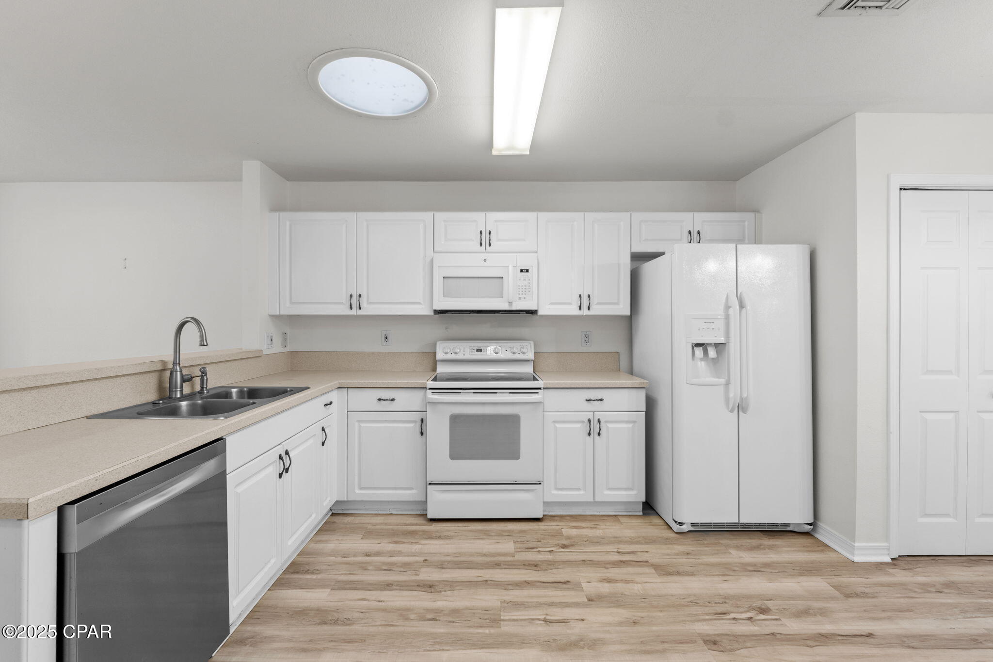 Hammocks Phase I - Residential Lease