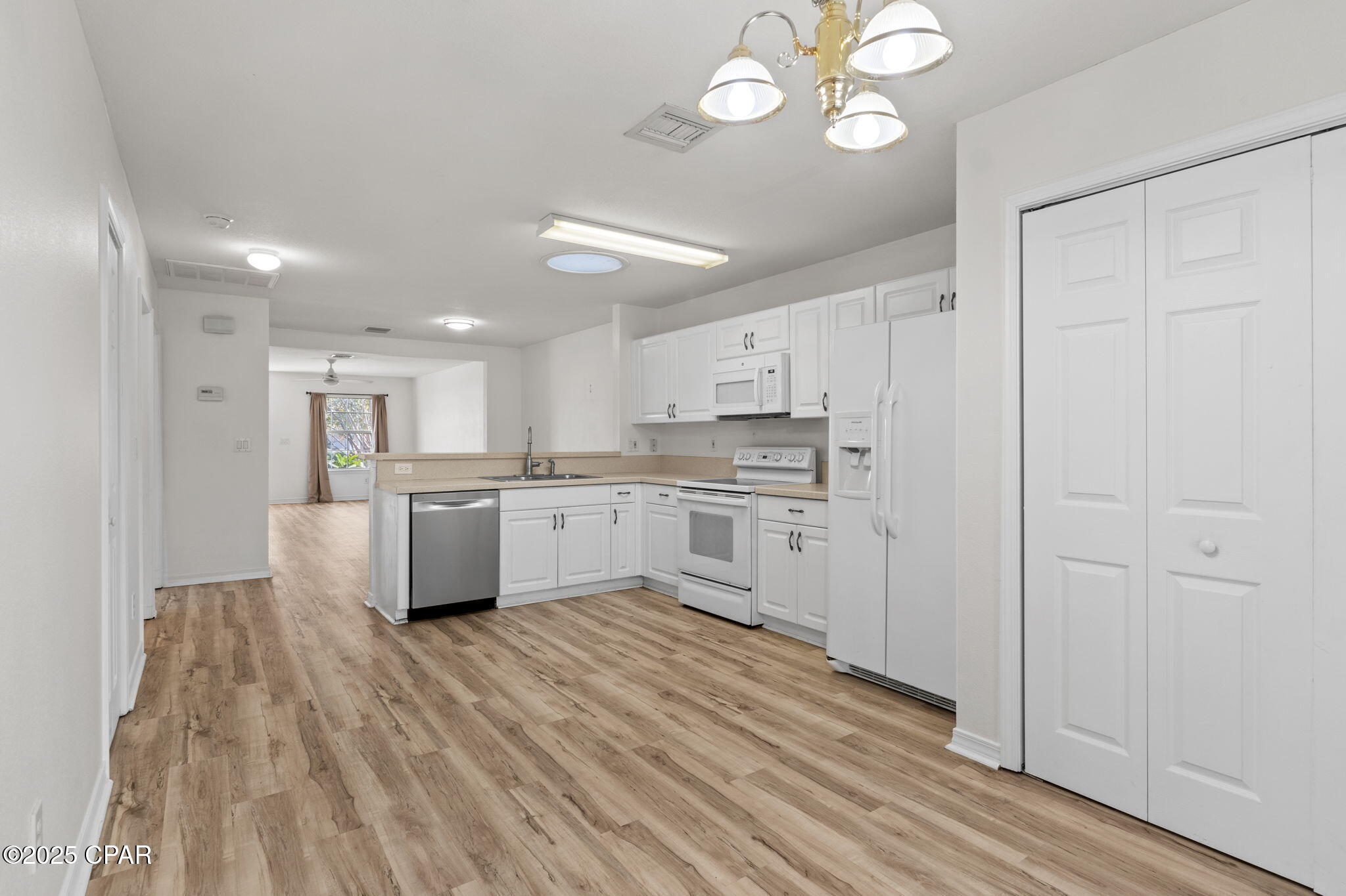 Hammocks Phase I - Residential Lease