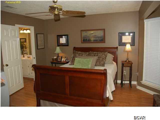 Tropical Bay - Residential Lease