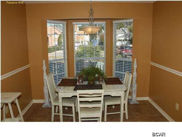 Tropical Bay - Residential Lease