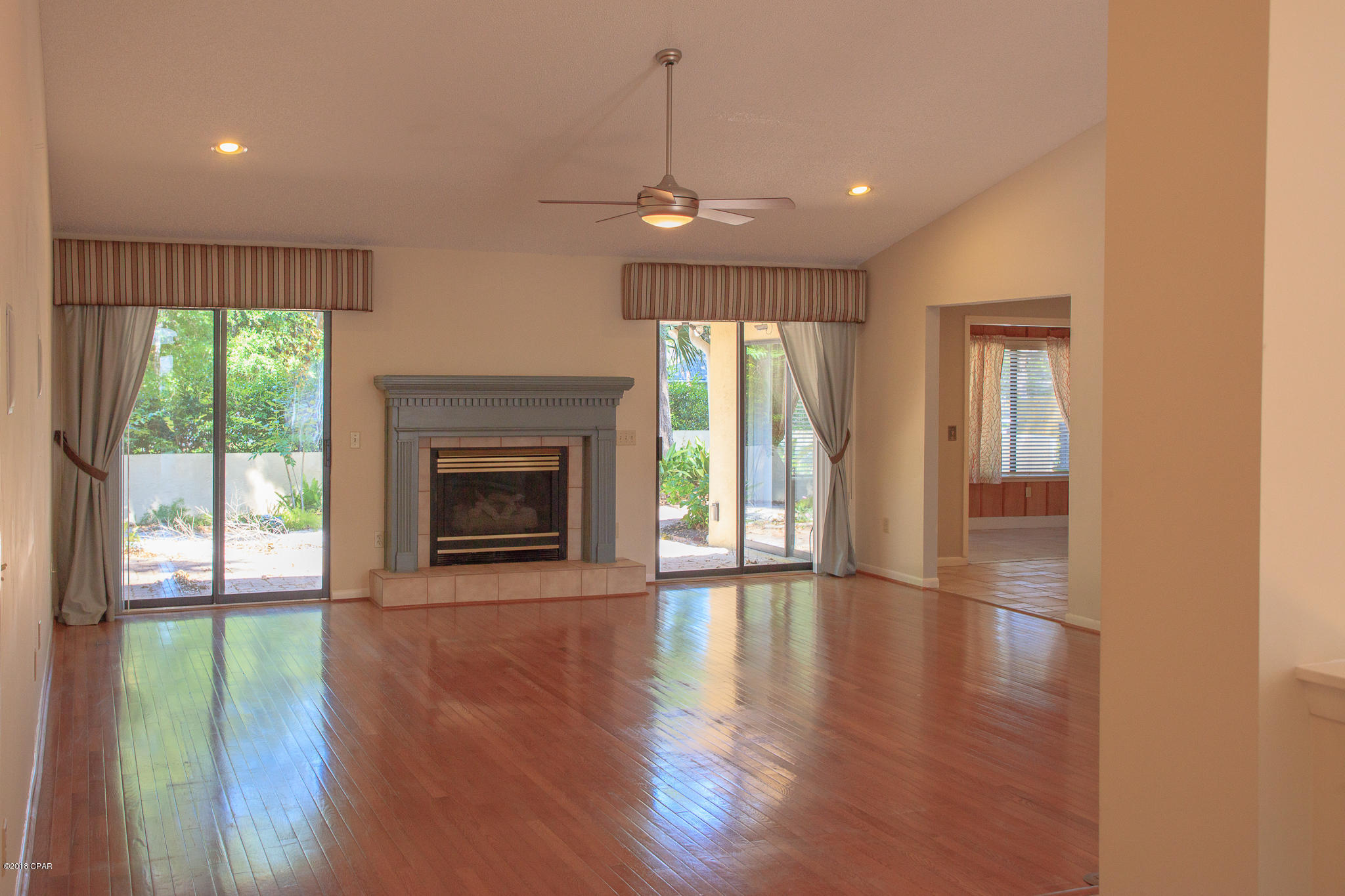 Country Club Harbour Estates - Residential