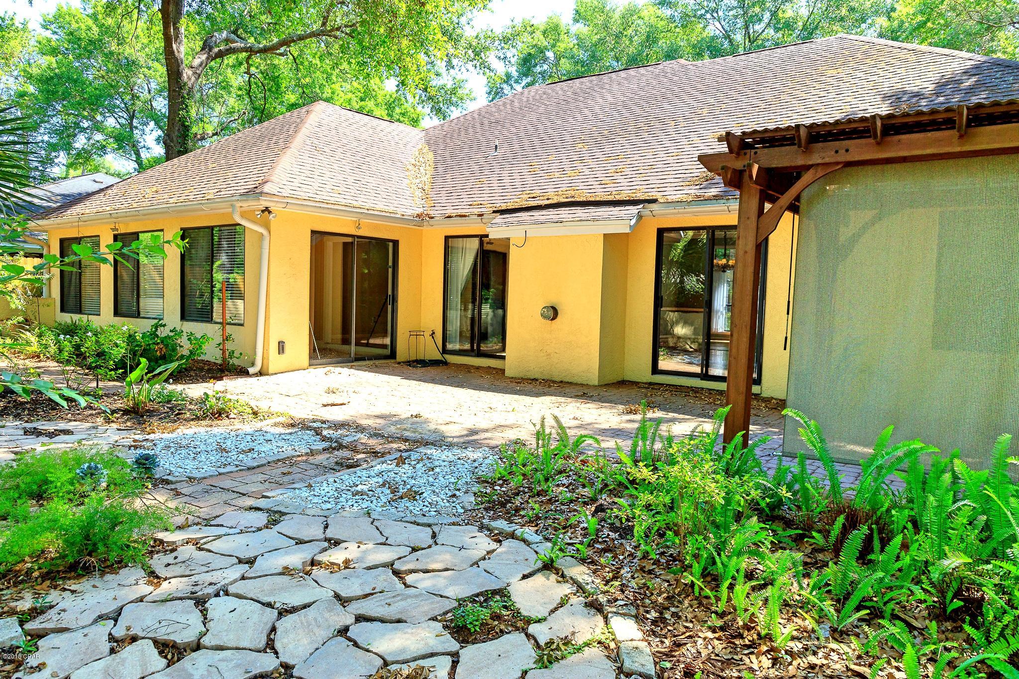 Country Club Harbour Estates - Residential