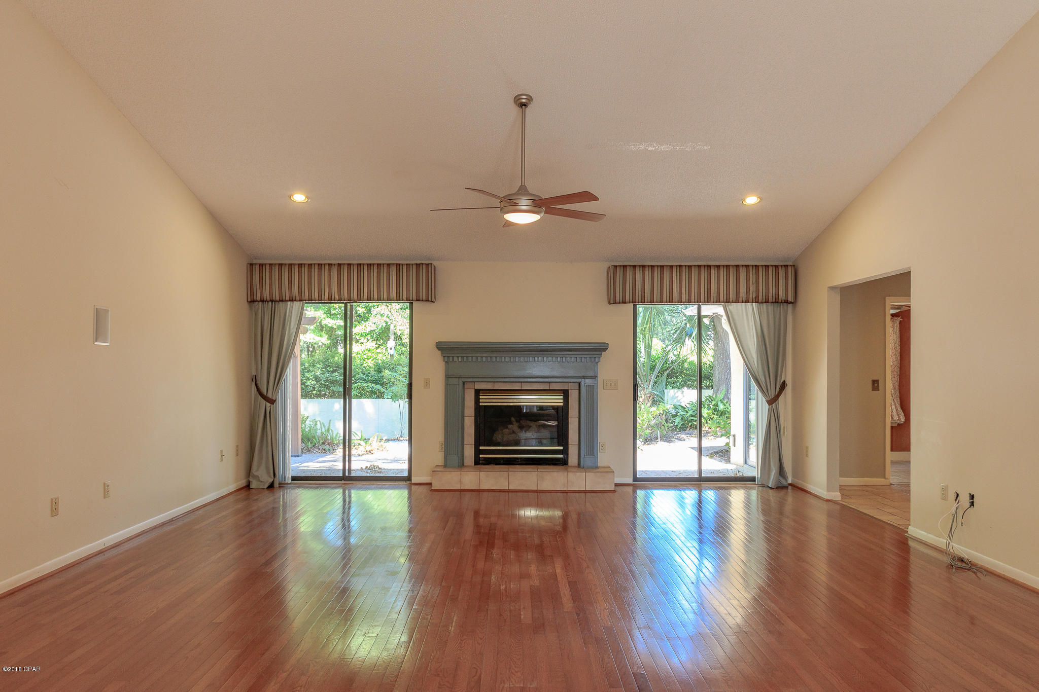 Country Club Harbour Estates - Residential