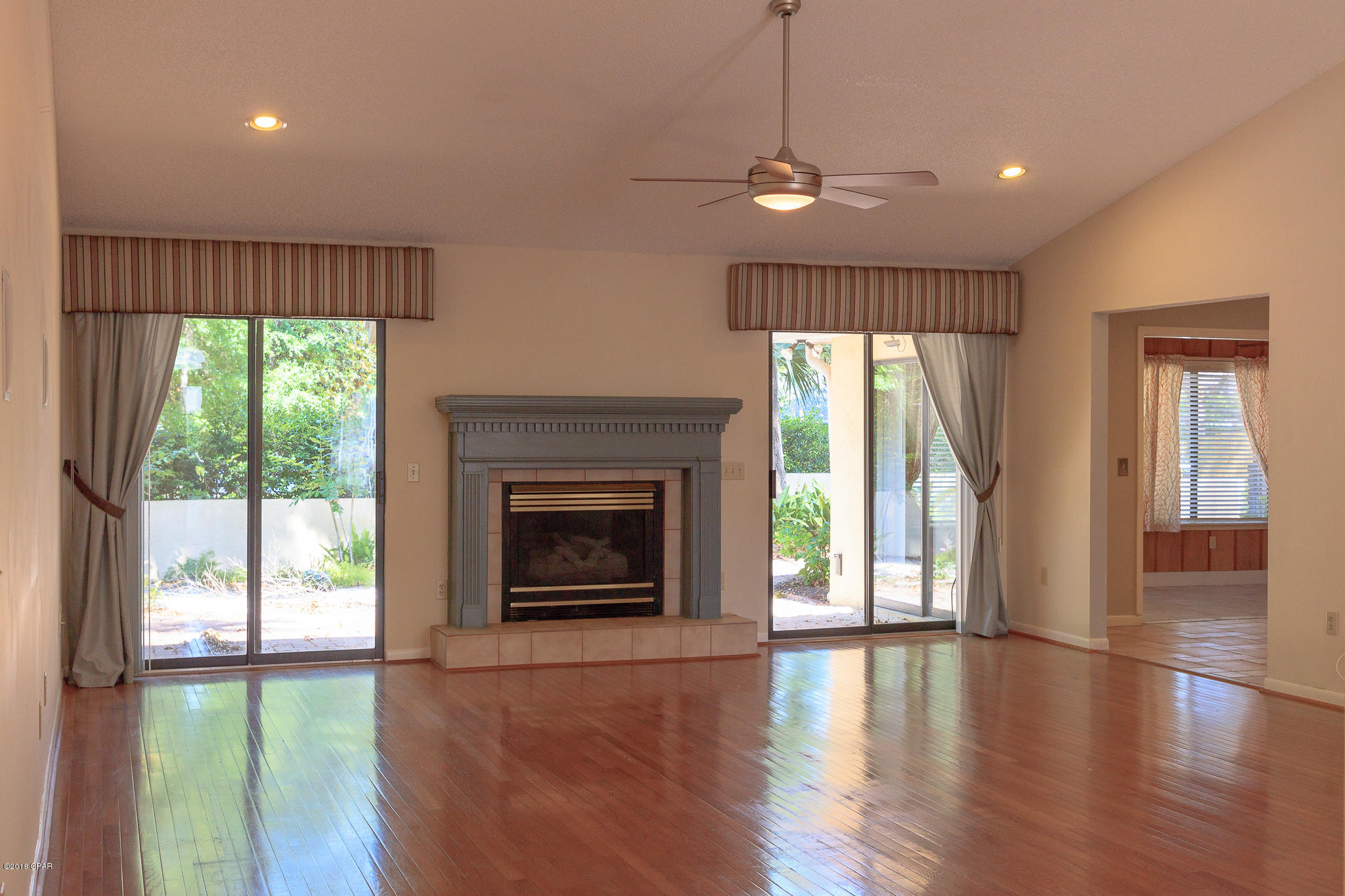 Country Club Harbour Estates - Residential