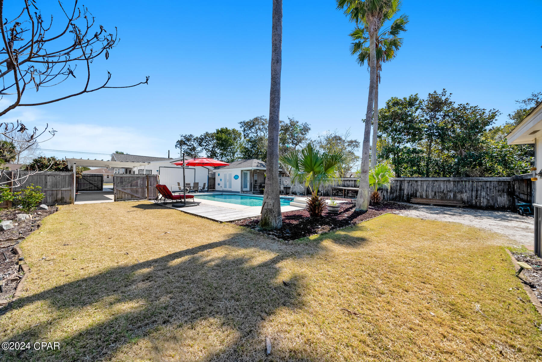 Bahama Beach - Residential Lease