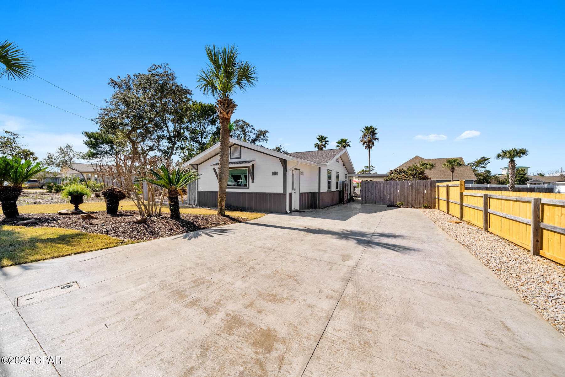 Bahama Beach - Residential Lease