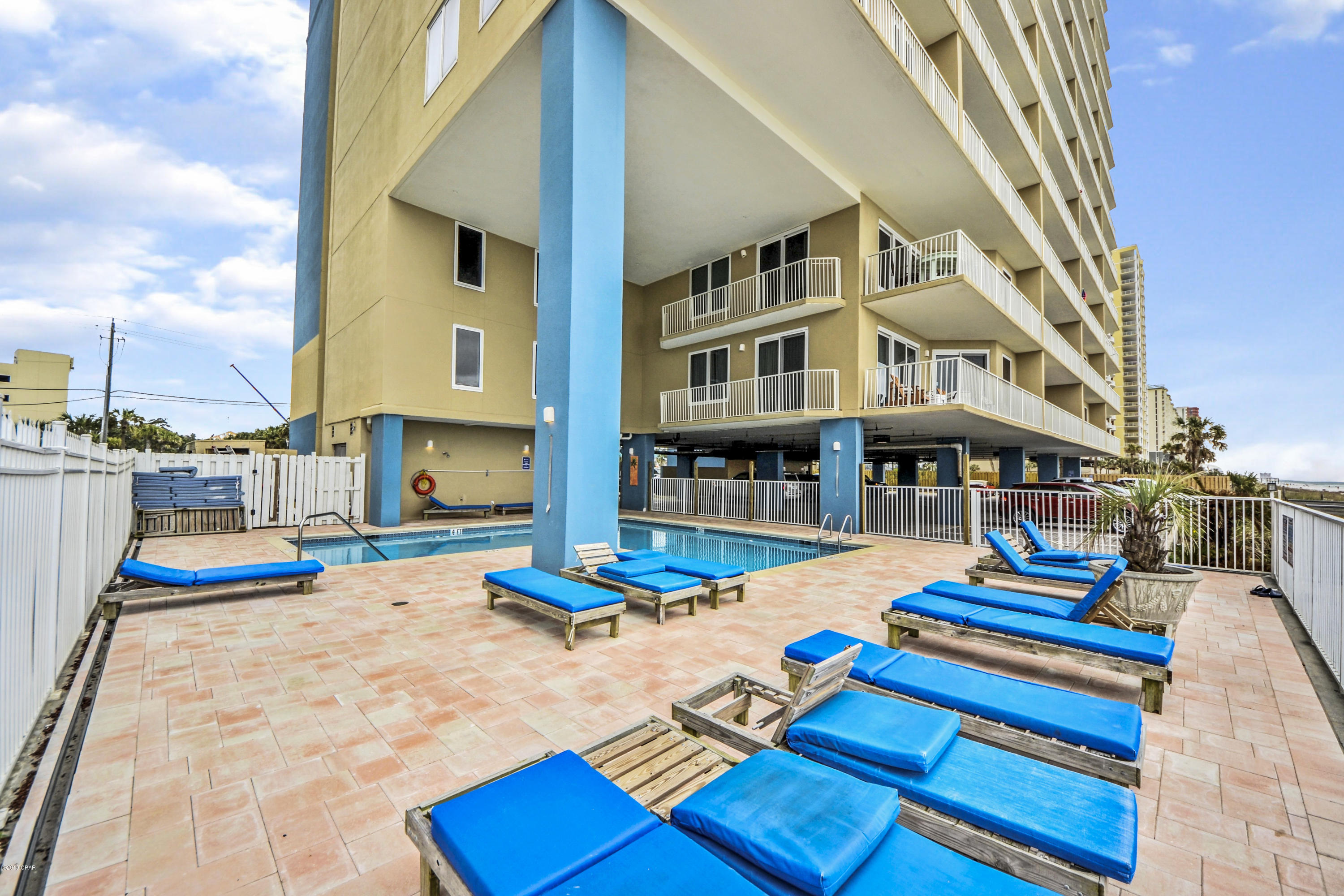 Grandview East At Long Beach - Residential