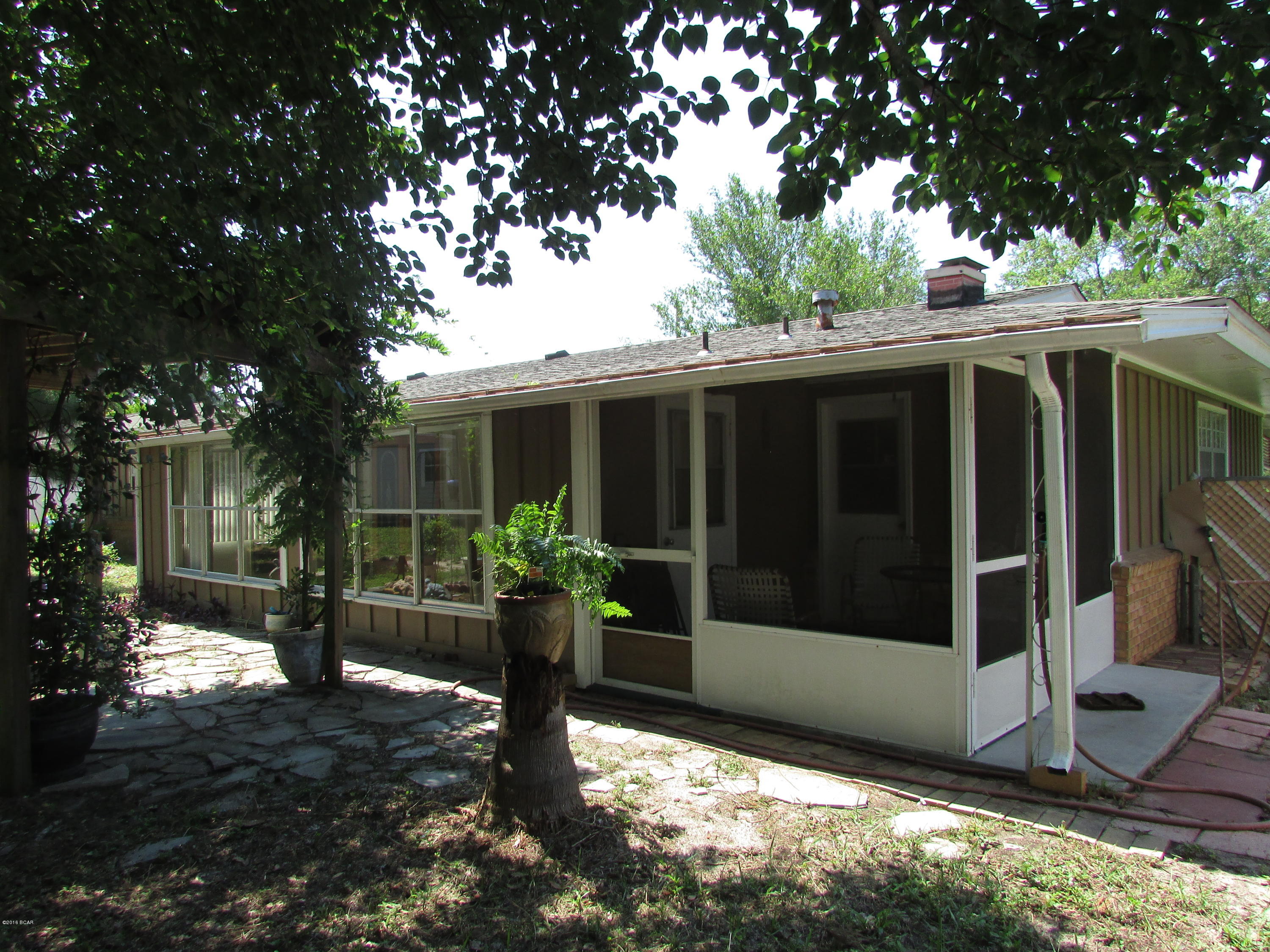 Woodlawn Unit 4 - Residential Lease