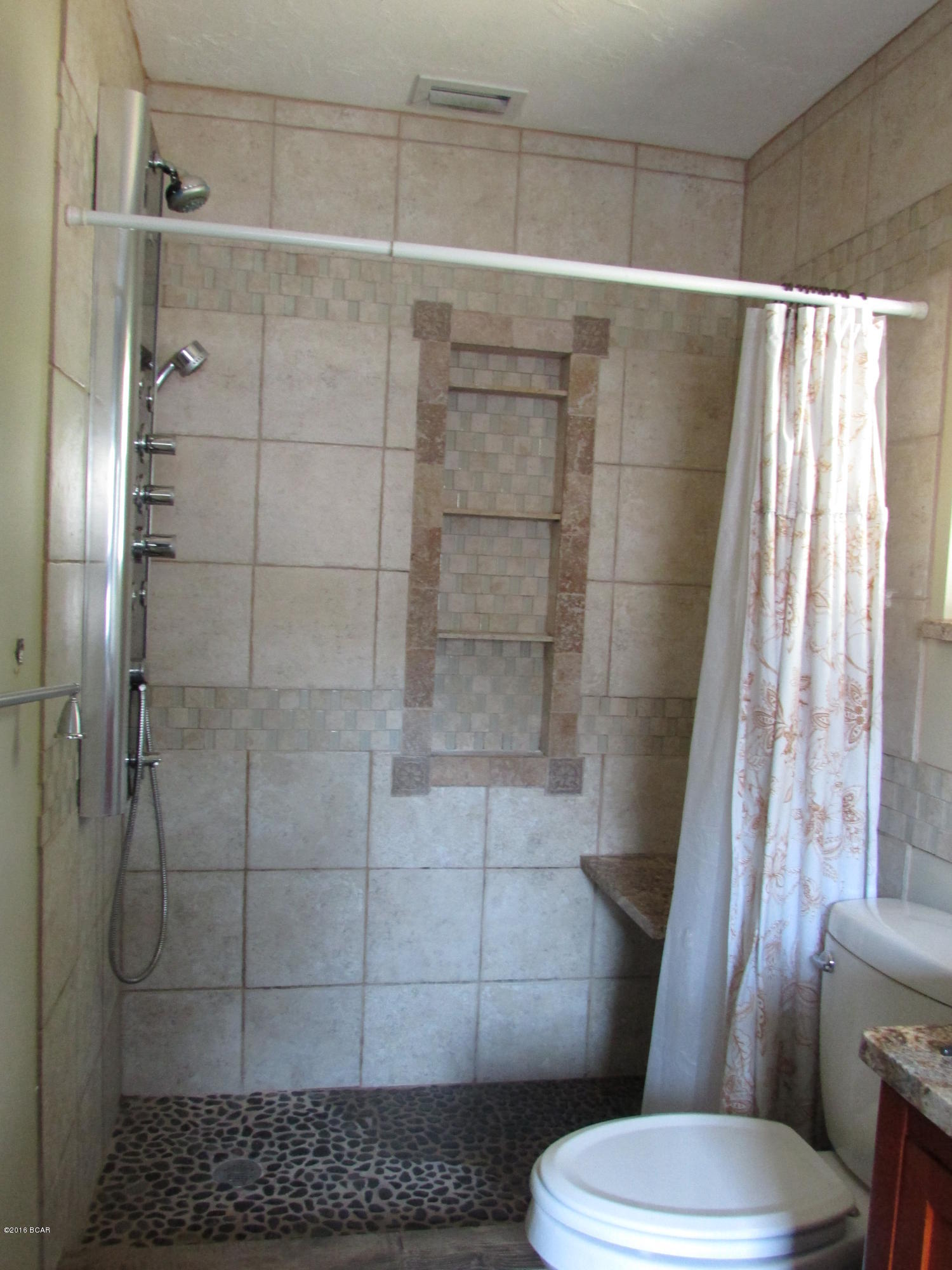 Woodlawn Unit 4 - Residential Lease