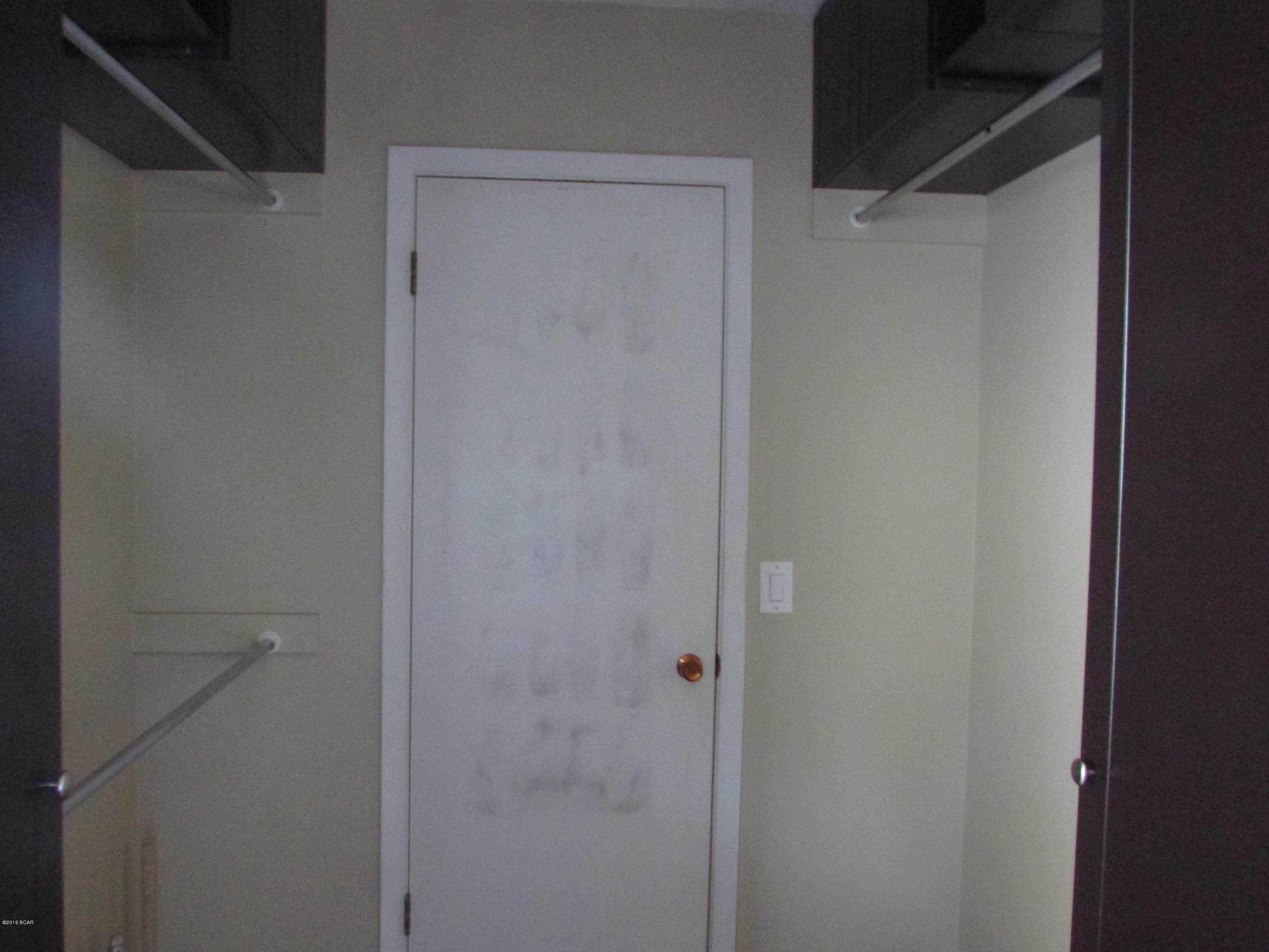 Woodlawn Unit 4 - Residential Lease