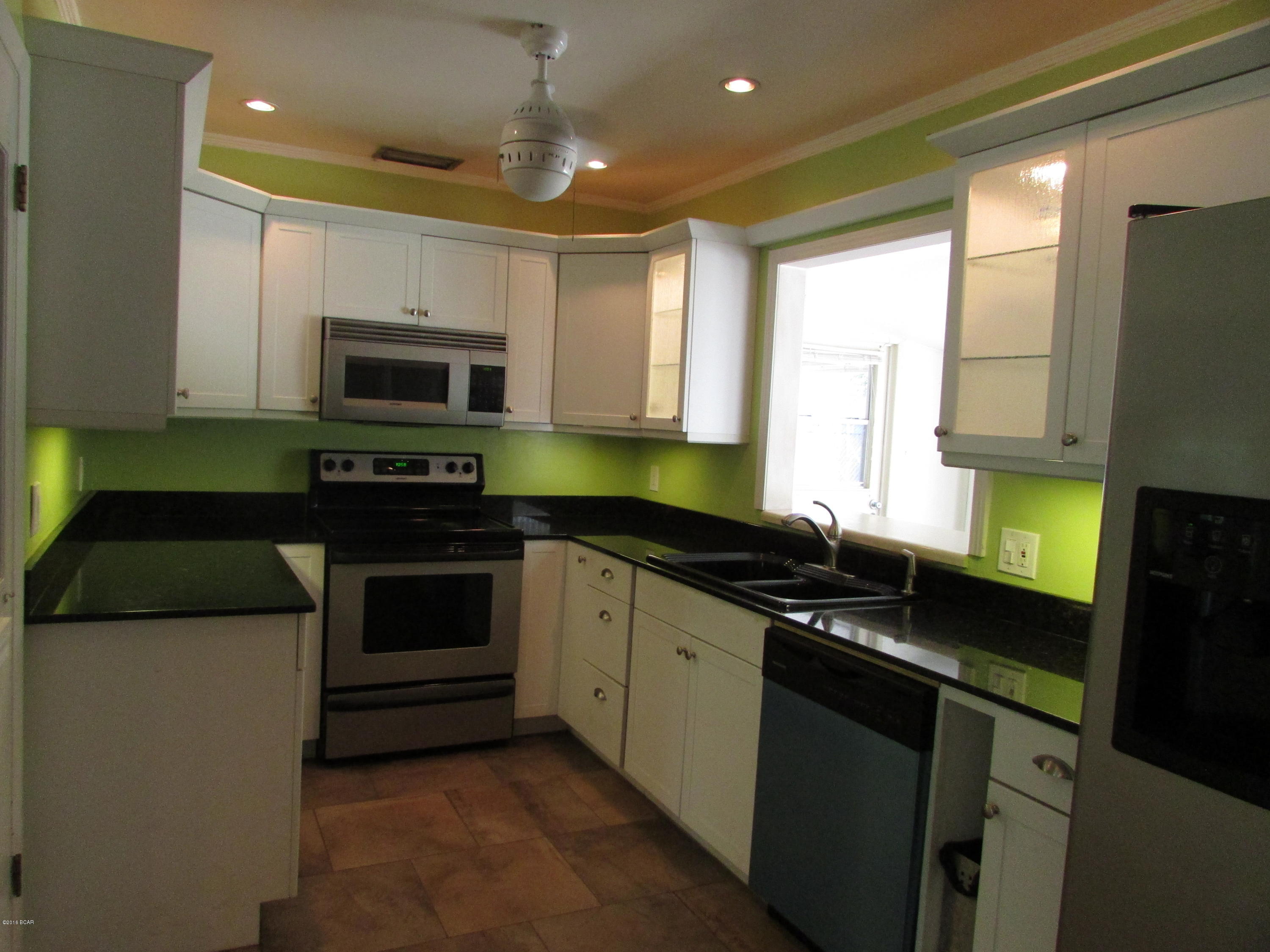 Woodlawn Unit 4 - Residential Lease