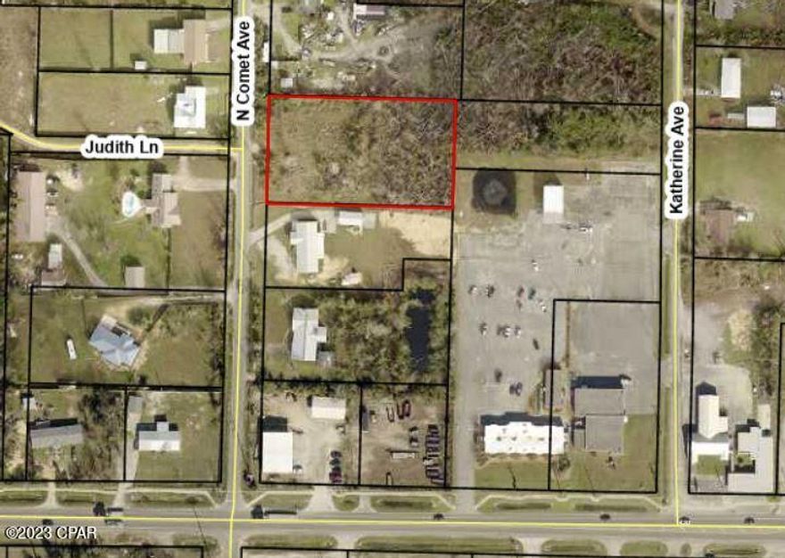 Property may be split into 2 lots for 2 homes. Located less than 1 mile to shopping and dining. Also within half mile from elementary school. Great investment for builder or individual to build a home. Located behind Callaway City Hall.