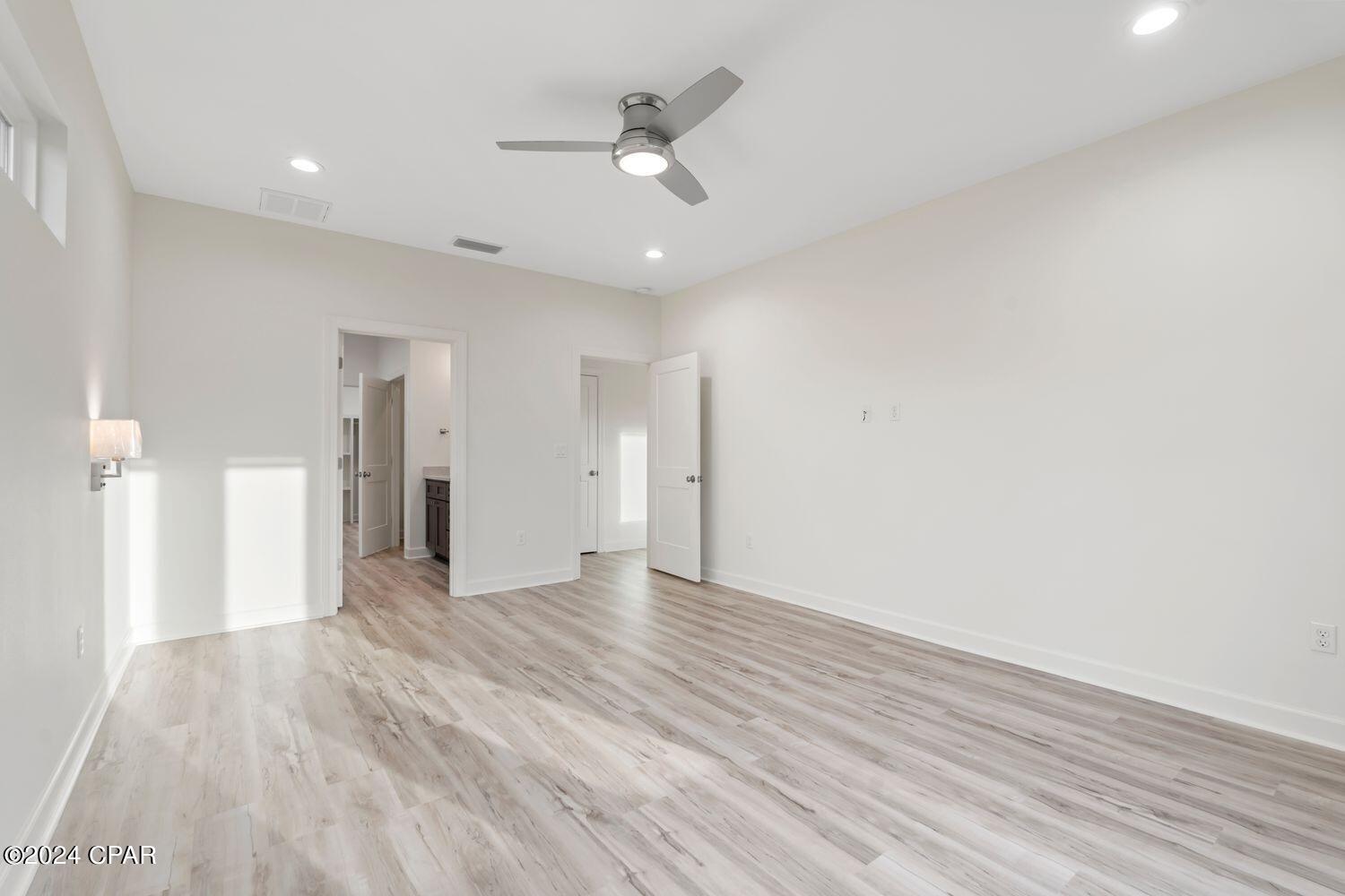 College Point Est U-1 - Residential