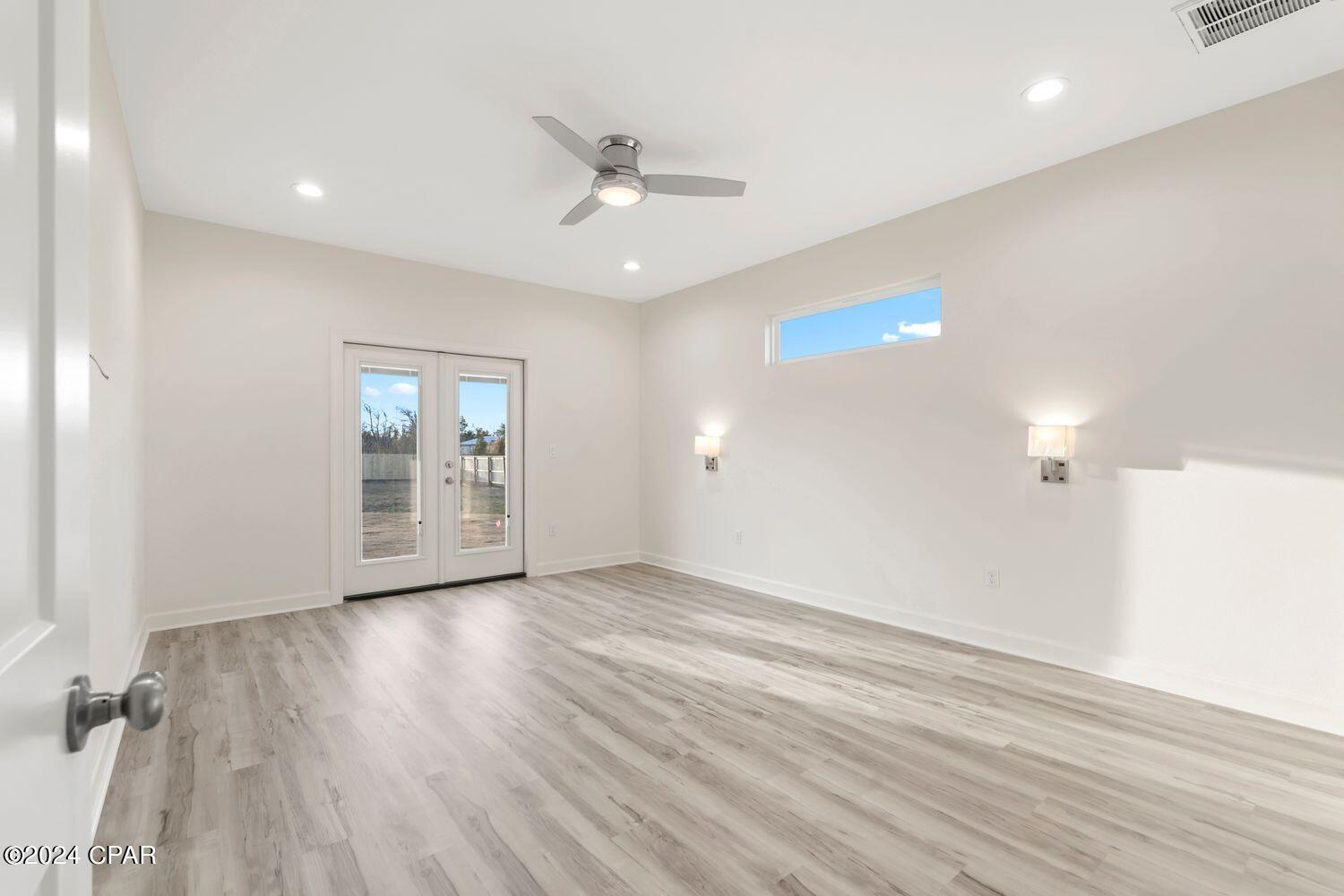 College Point Est U-1 - Residential