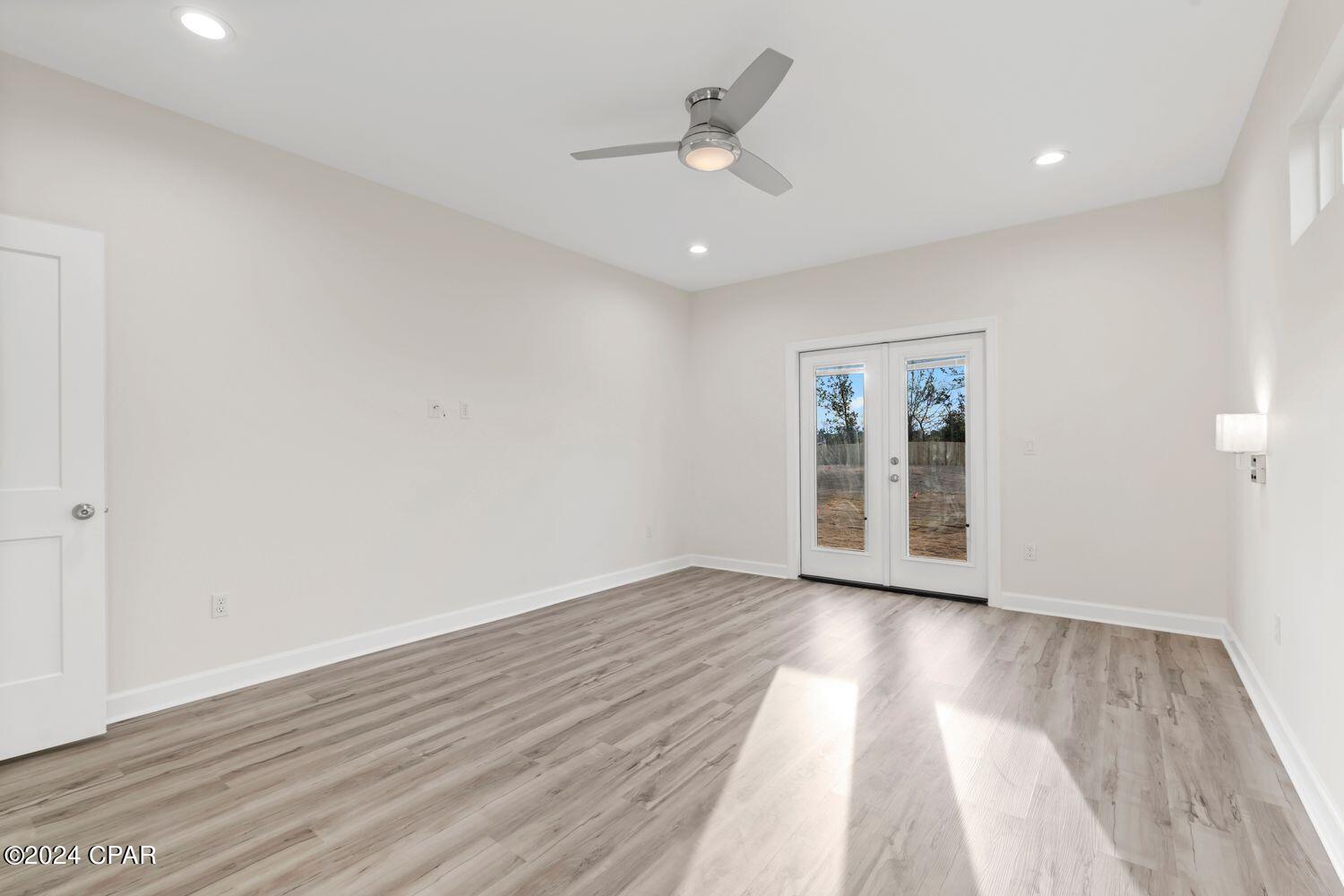 College Point Est U-1 - Residential