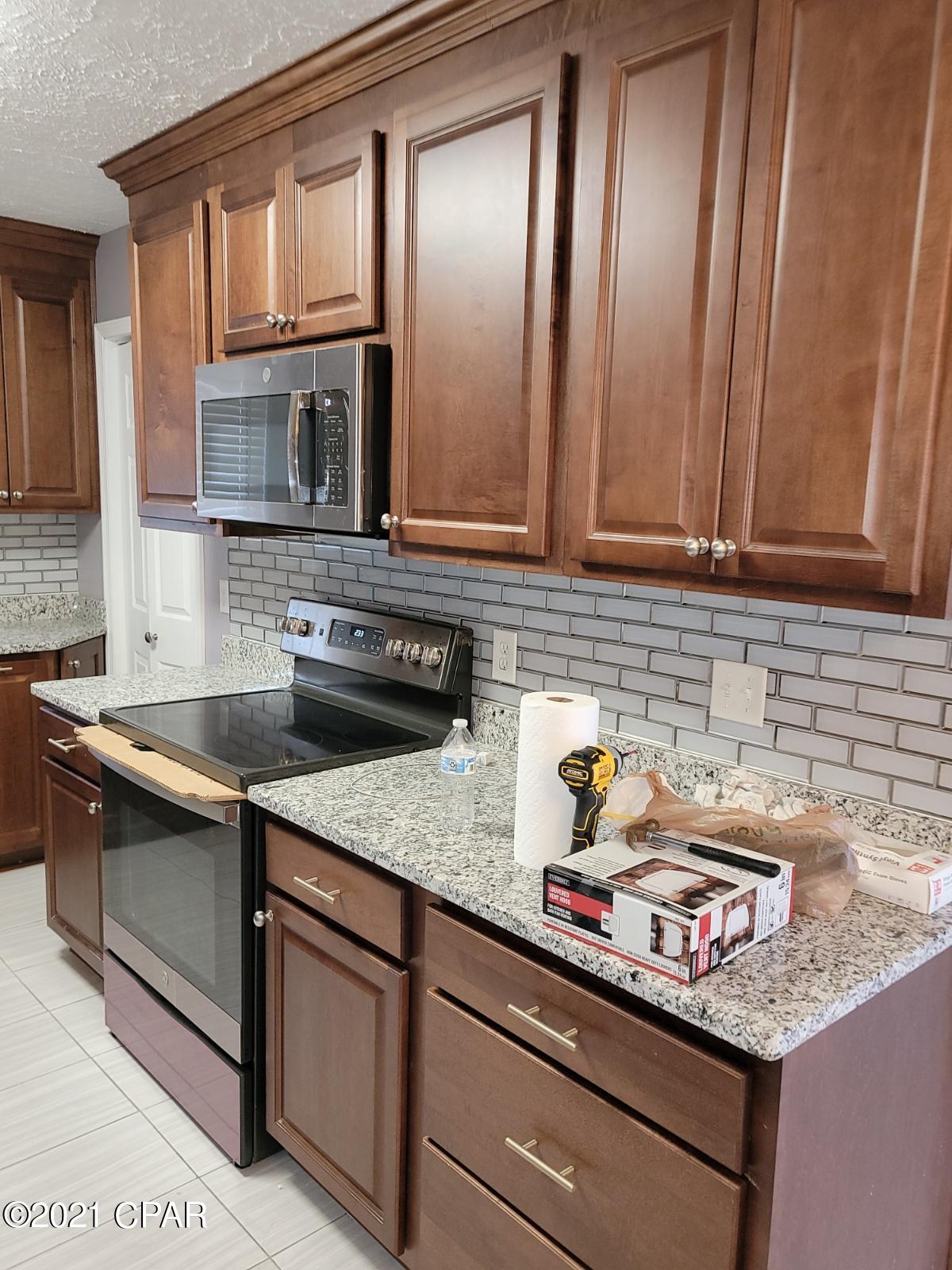 [No Recorded Subdiv] - Residential Lease