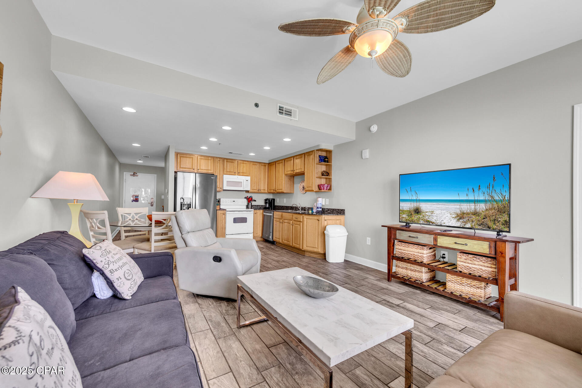 Splash Condo - Residential