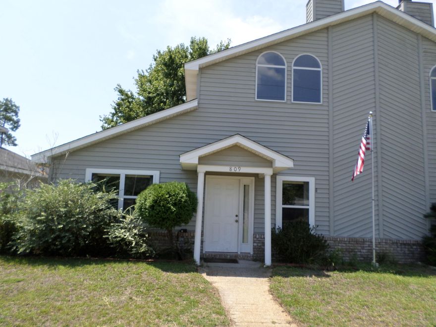 3 bedroom 2 bath townhouse in Lynn Haven with a fenced back yard. All property sizes and ages are approximate, please measure and/or verify if important. School assignments are subject to change, please check with Bay County for most accurate information. Deposit is the same as the rent. Pets allowed with owner approval and NON REFUNDABLE pet fee applies per pet. Breed restrictions apply