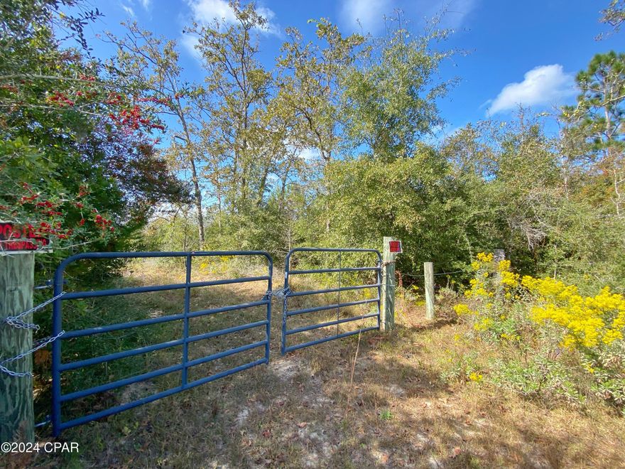 Beautiful vacant pastureland located in Calhoun County consisting of 24.03 acres.  This property is cleared with approximately 1,500' of road frontage. It would be ideal for recreational purposes, farming, or a beautiful homesite.  Bring your animals.
