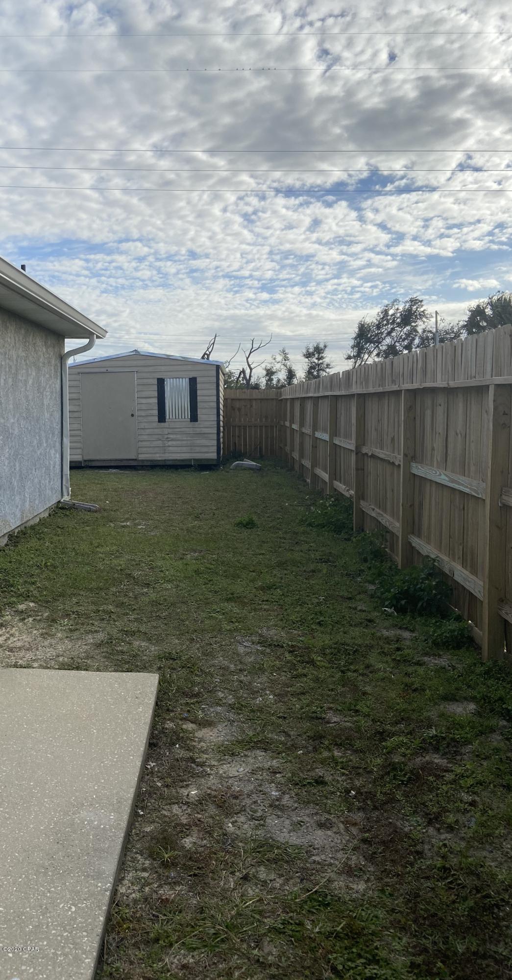 Brittany Woods Park - Residential Lease