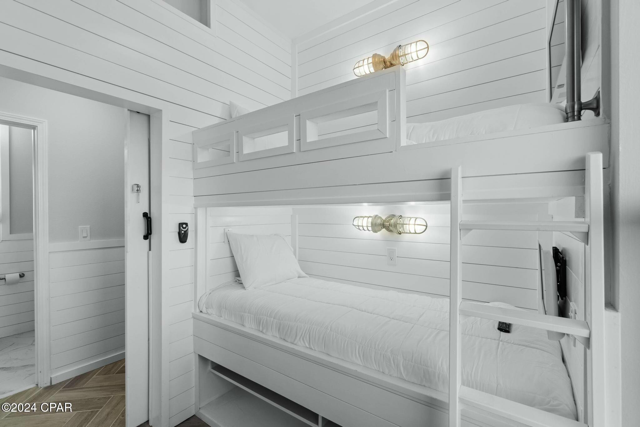 Laketown Wharf - Residential Lease