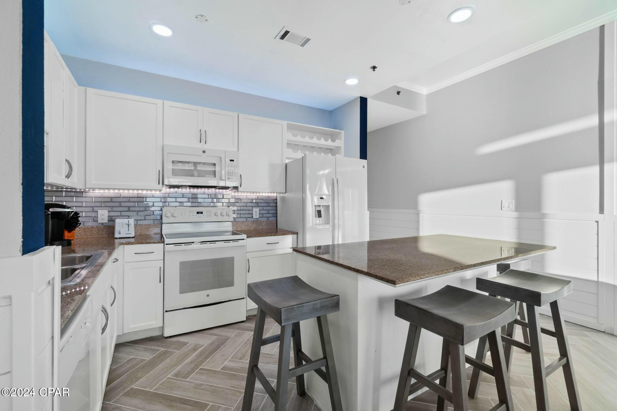 Laketown Wharf - Residential Lease