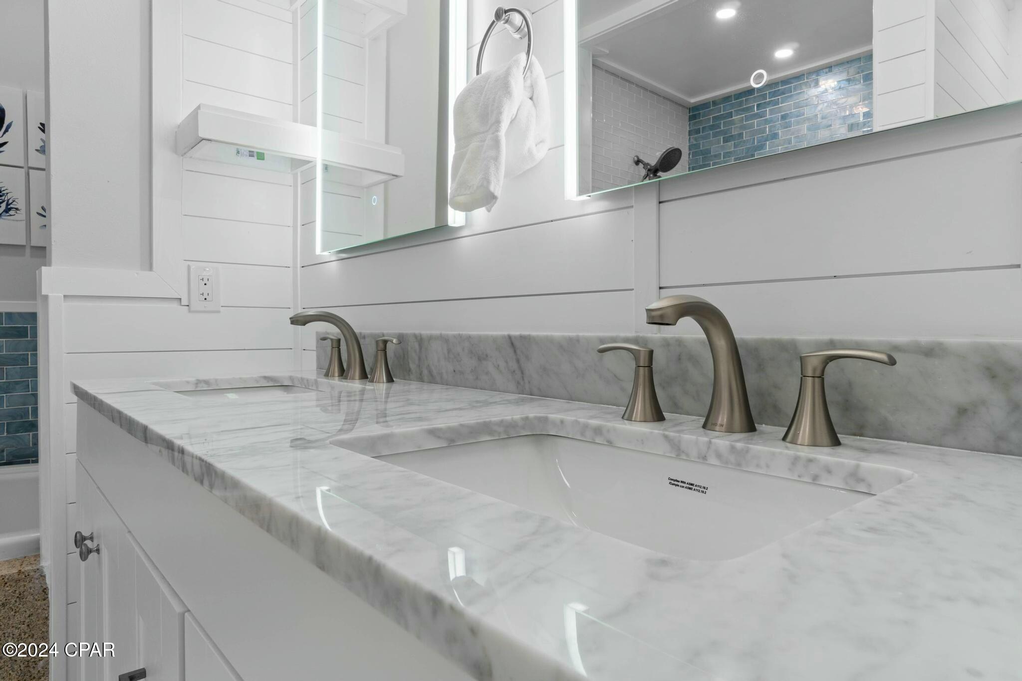 Laketown Wharf - Residential Lease