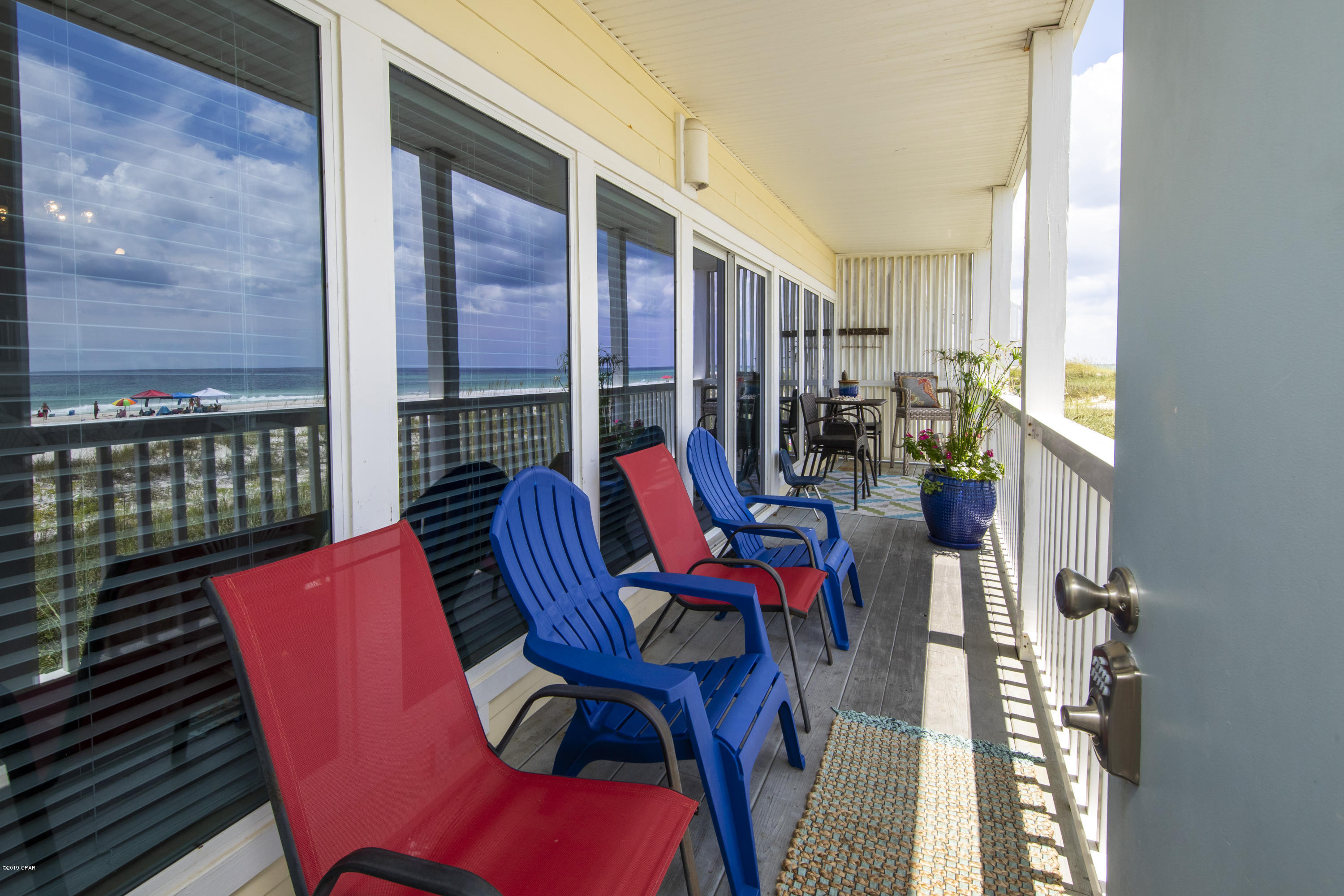 Harbur Arms Condo. - Residential