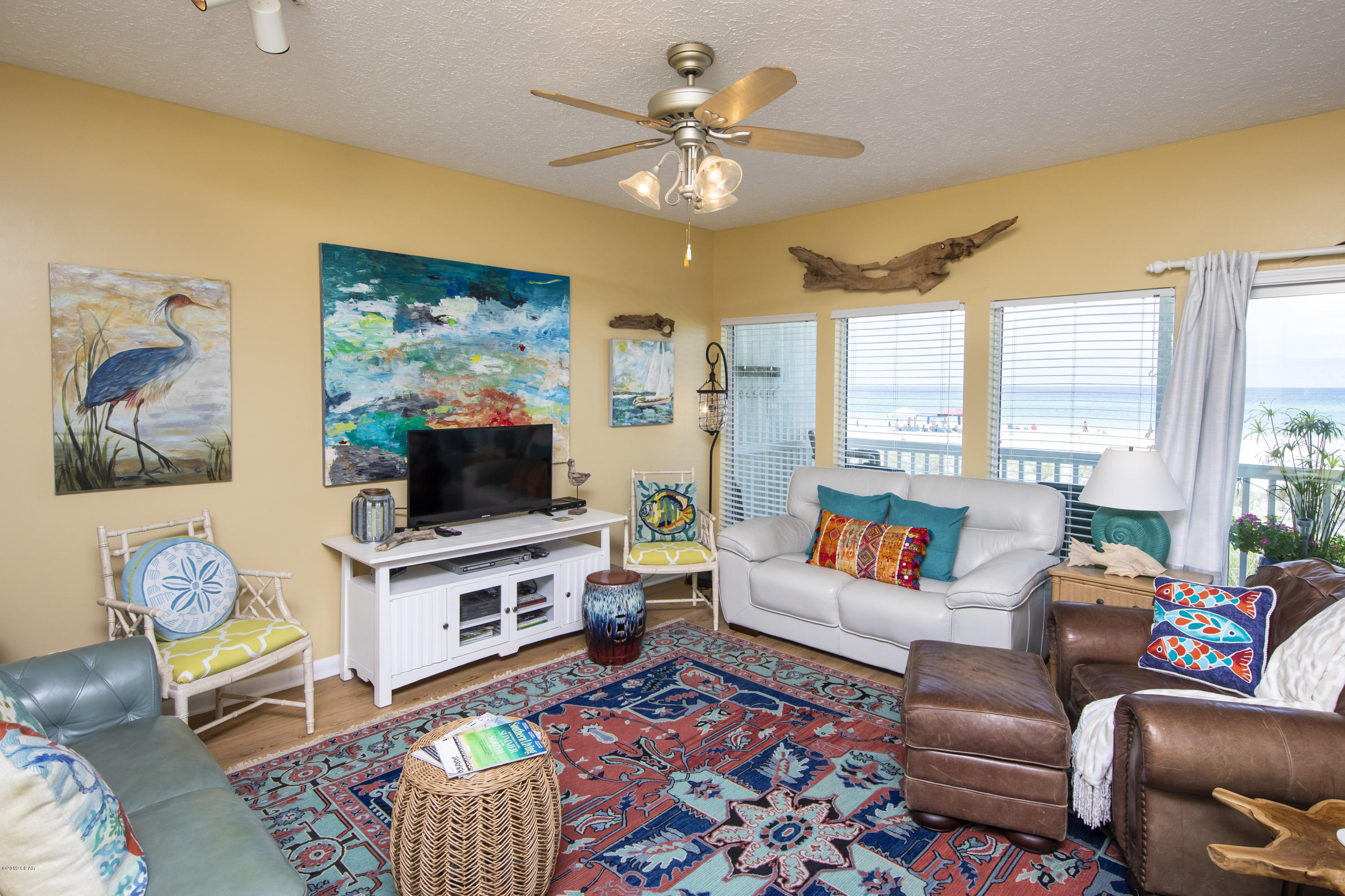 Harbur Arms Condo. - Residential