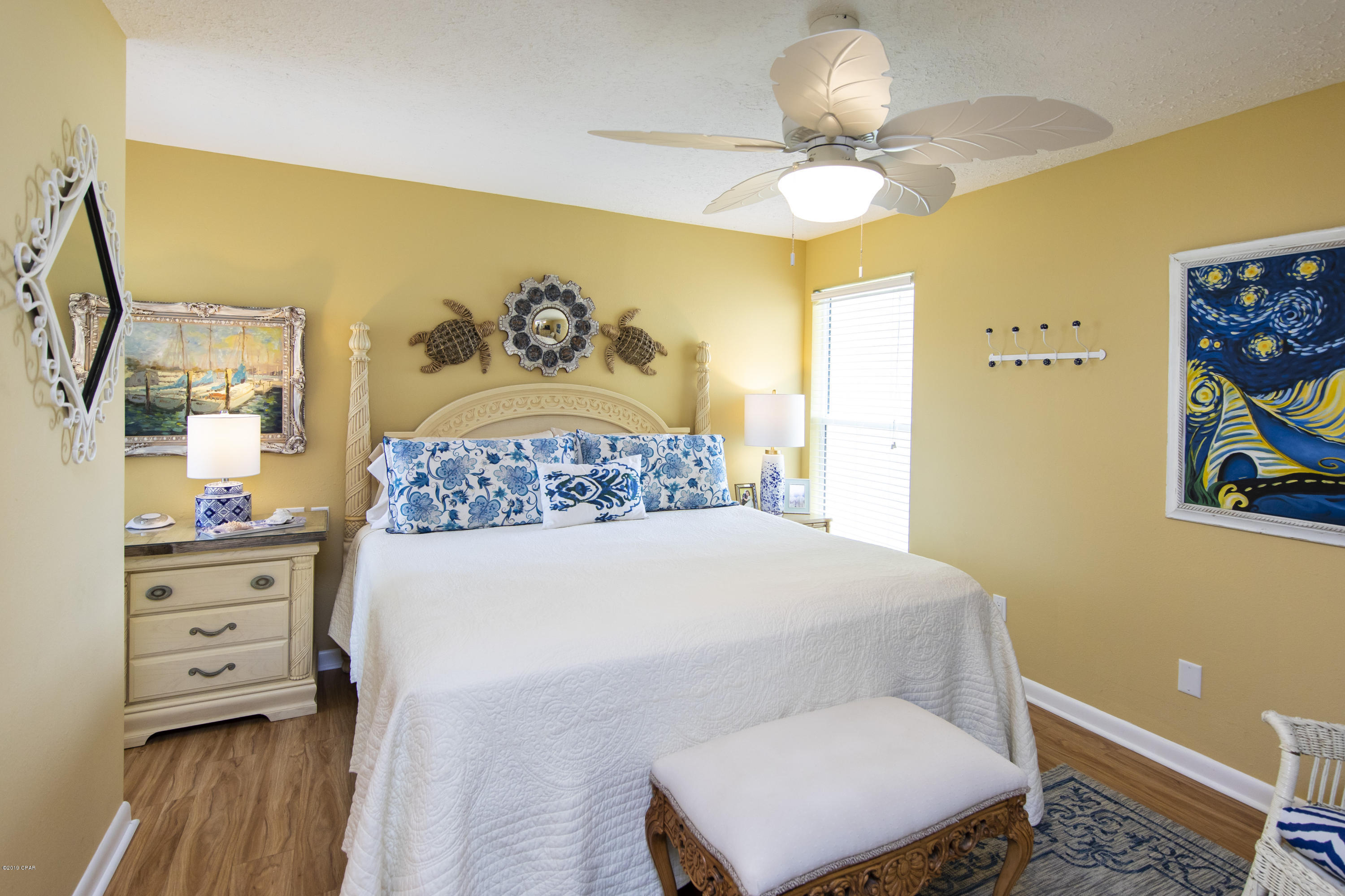 Harbur Arms Condo. - Residential