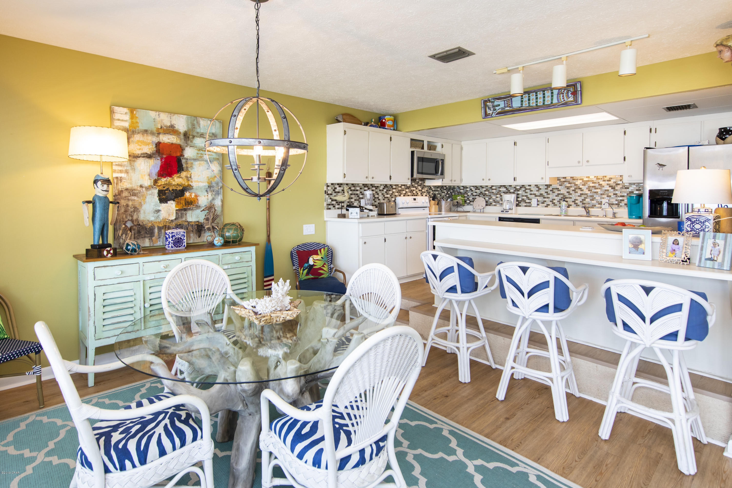 Harbur Arms Condo. - Residential