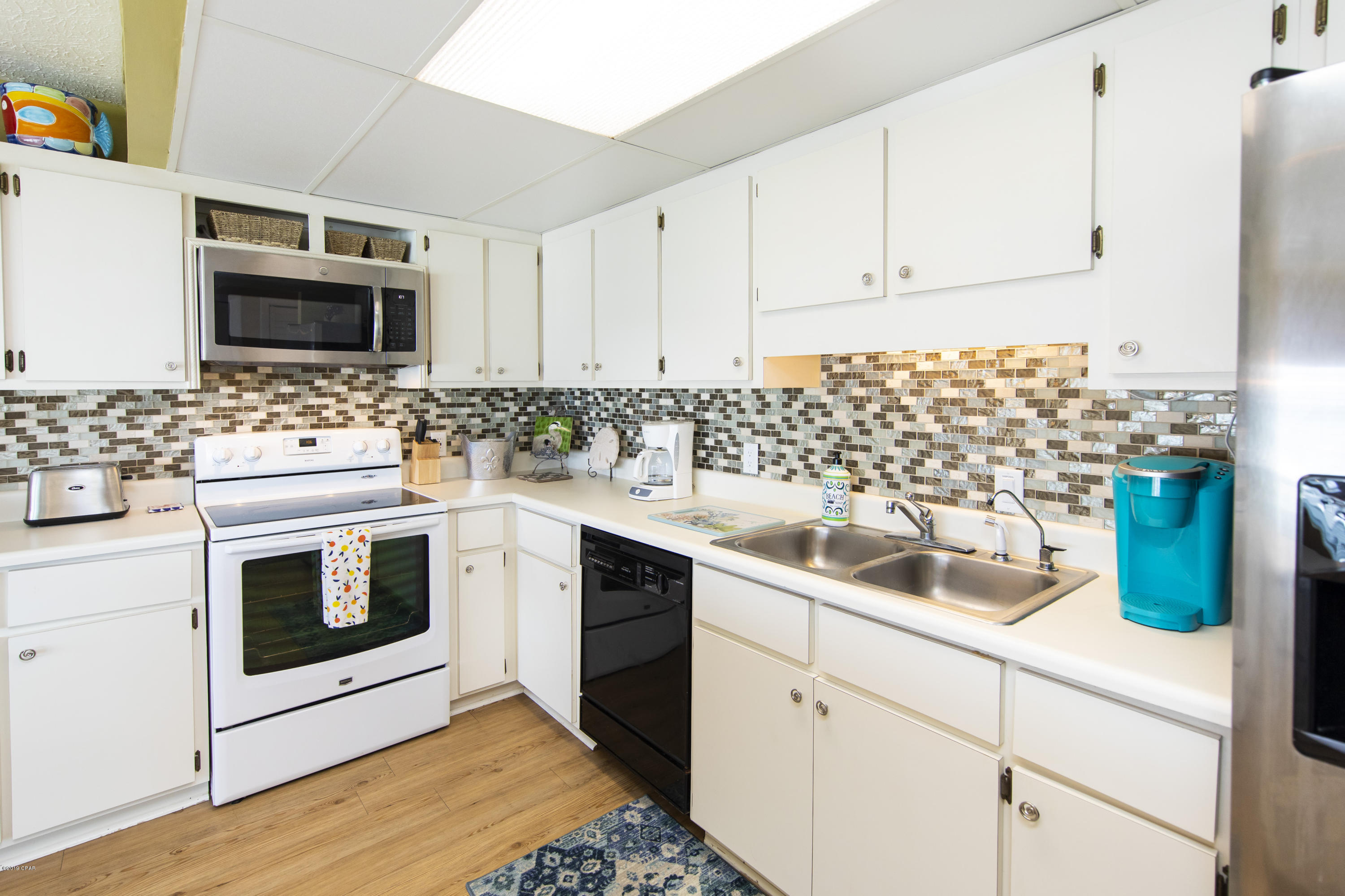 Harbur Arms Condo. - Residential