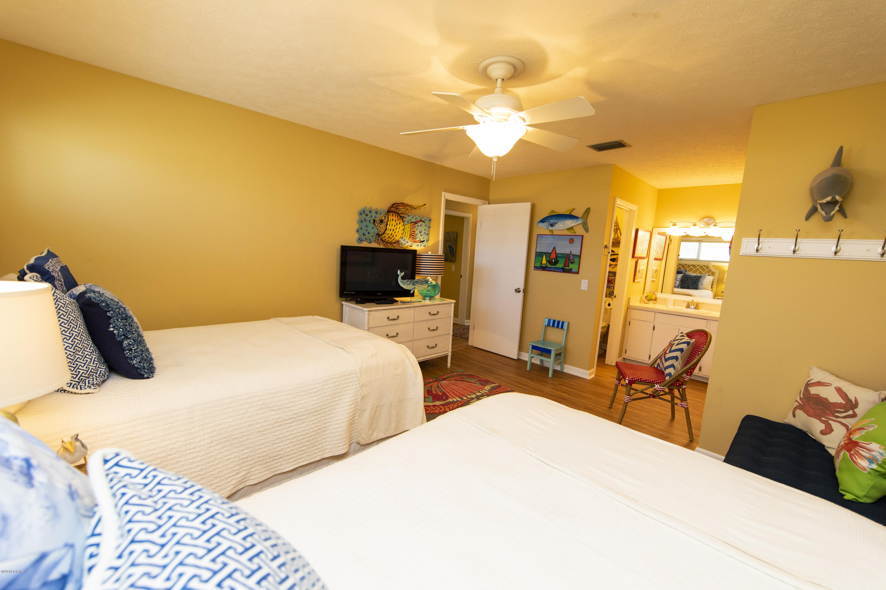 Harbur Arms Condo. - Residential