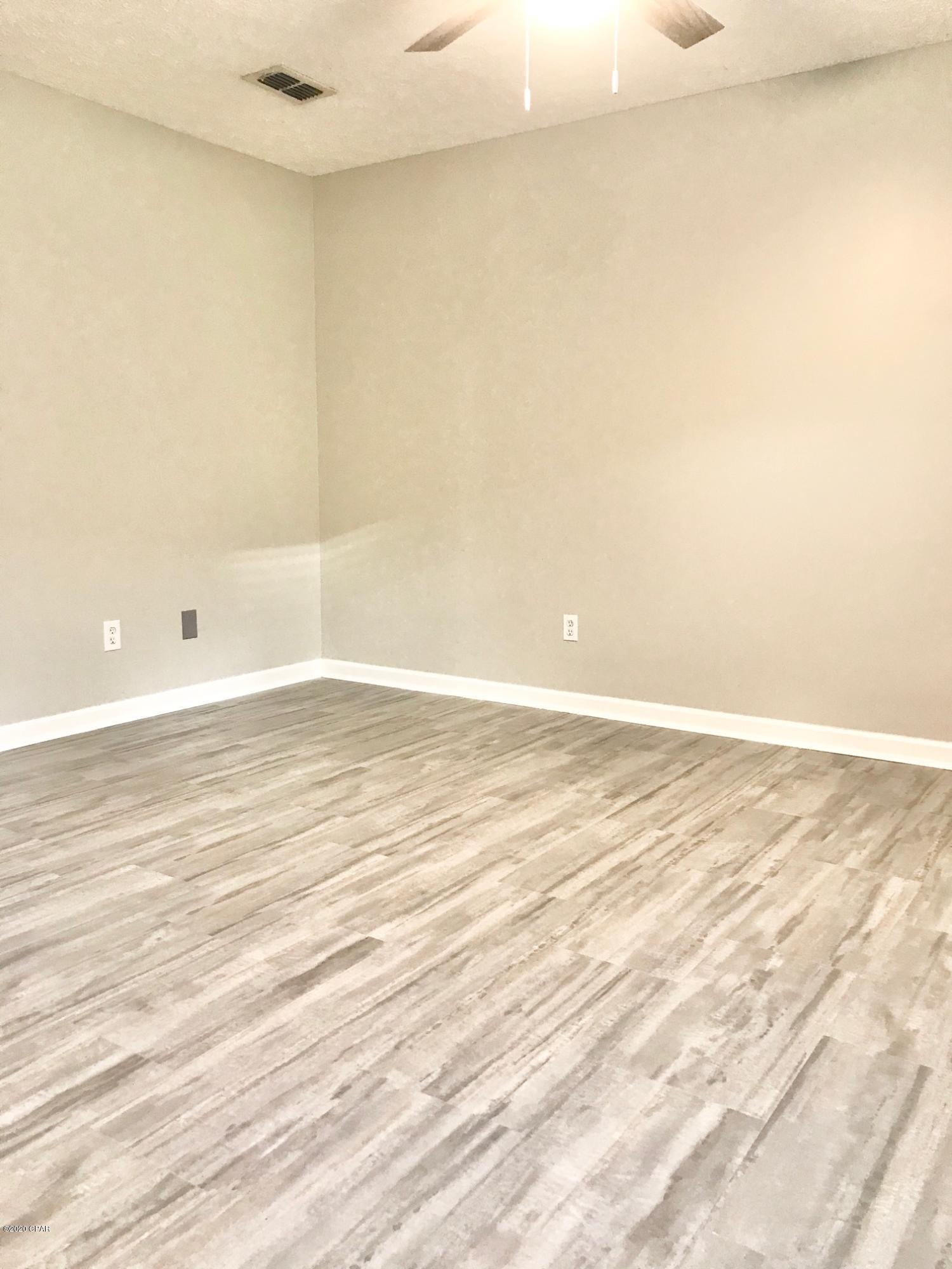 Emerald Coast Club Ph. I - Residential Lease