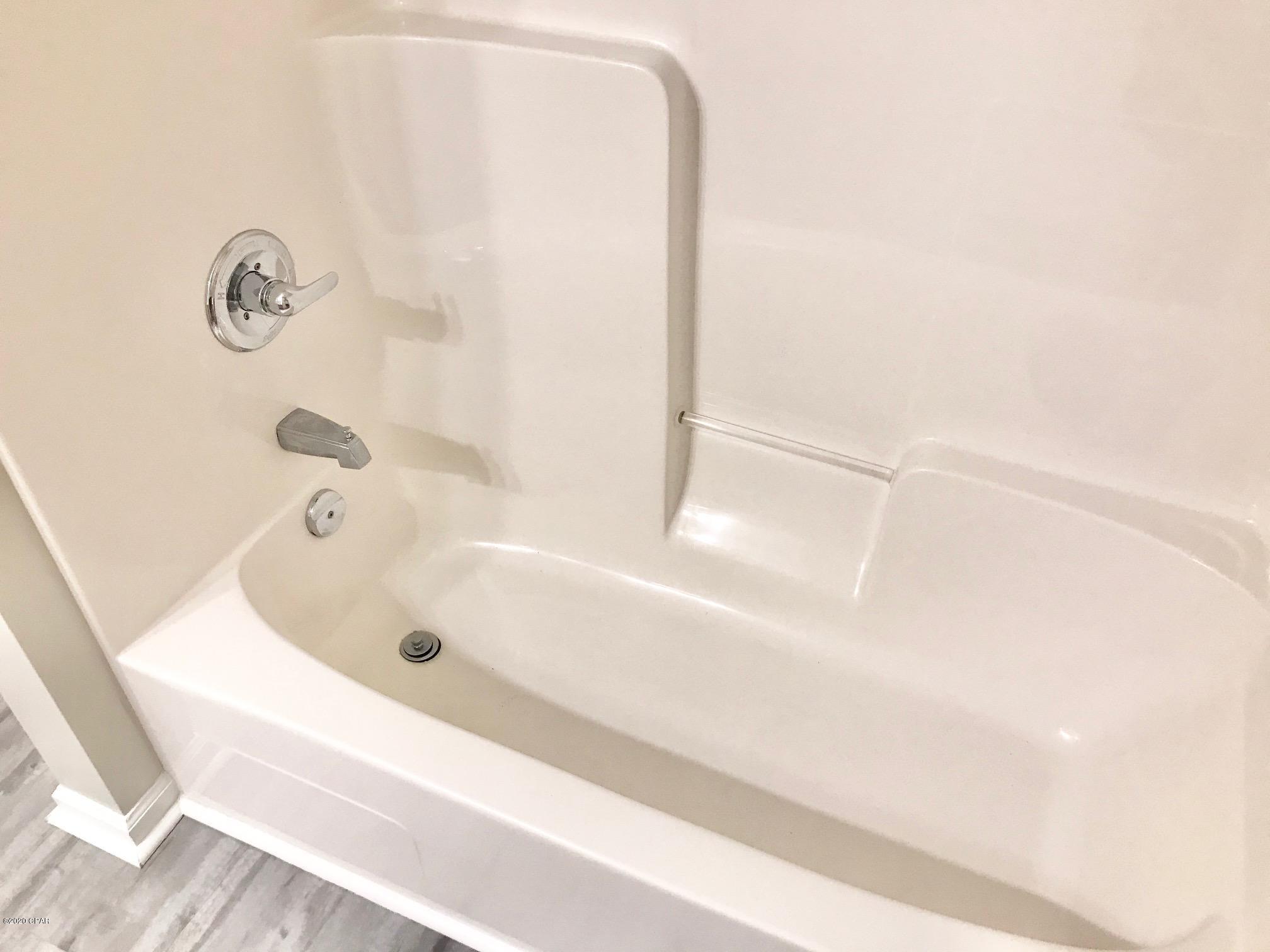 Emerald Coast Club Ph. I - Residential Lease