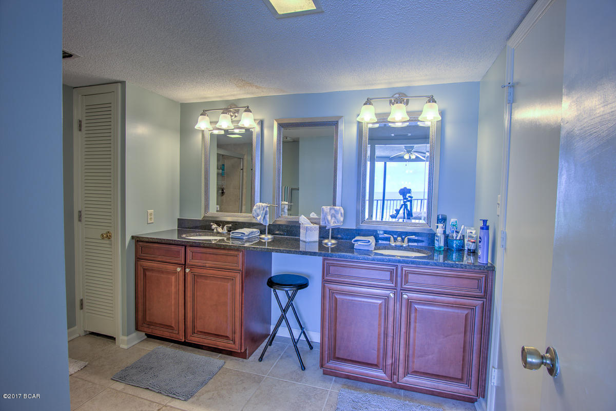 Seachase Condo - Residential