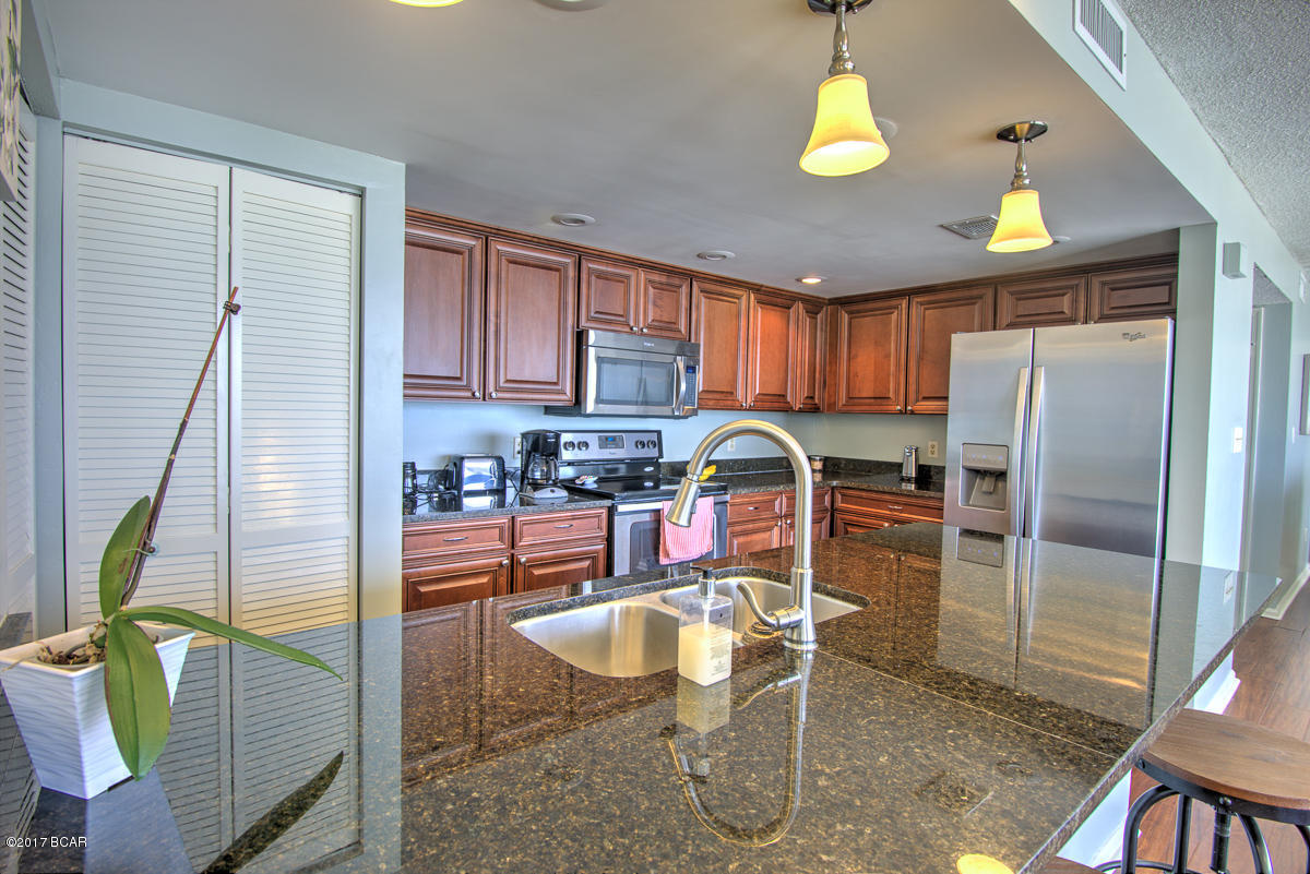 Seachase Condo - Residential