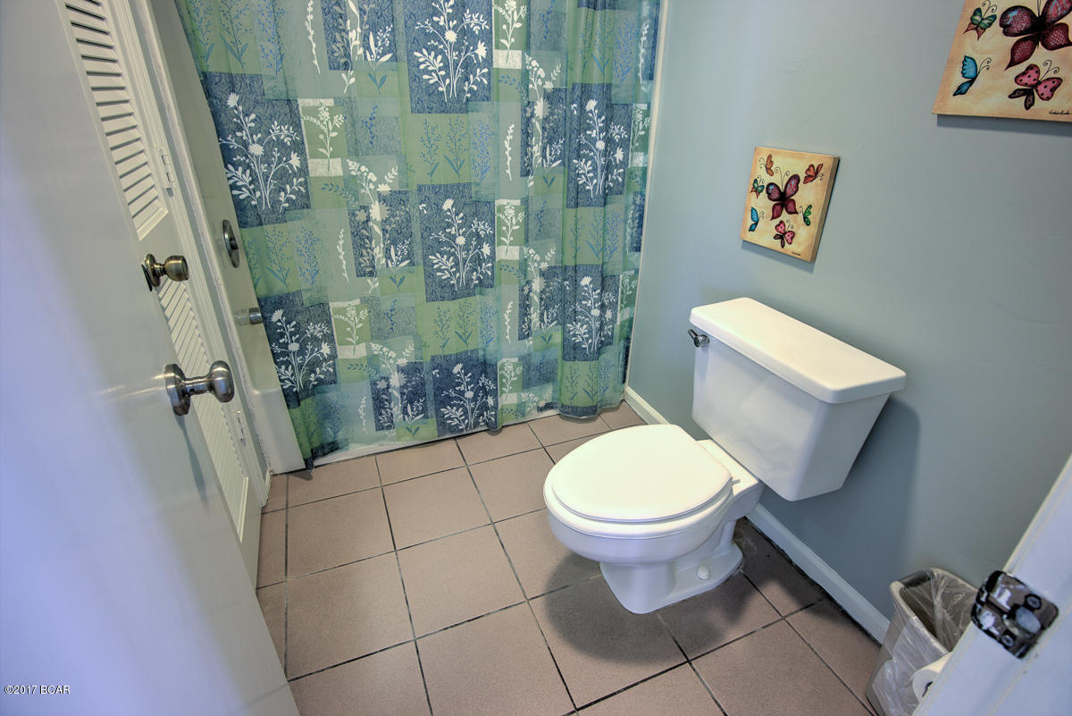 Seachase Condo - Residential