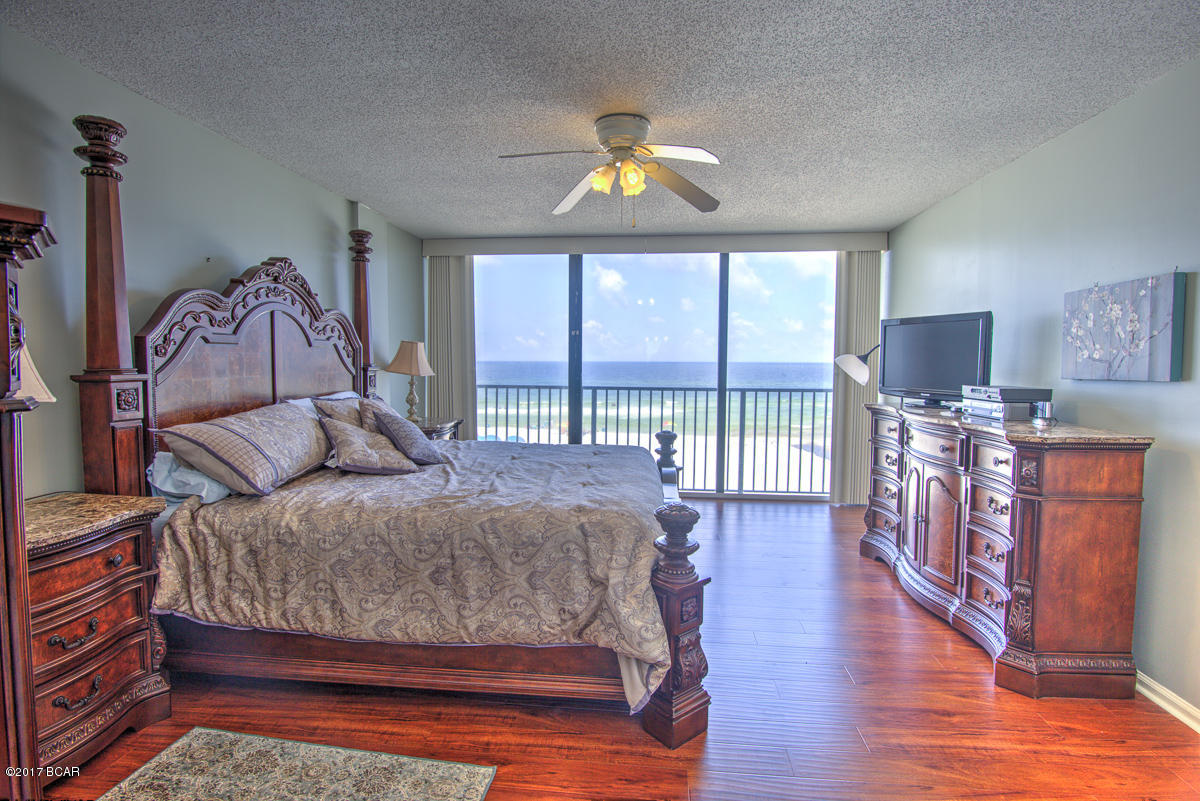 Seachase Condo - Residential