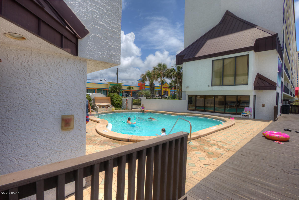 Seachase Condo - Residential